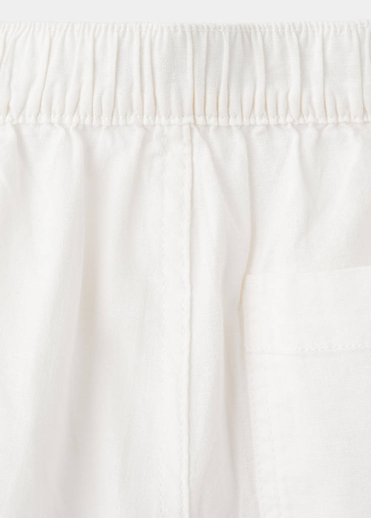 Linen and cotton blend cargo bermudas — Off White