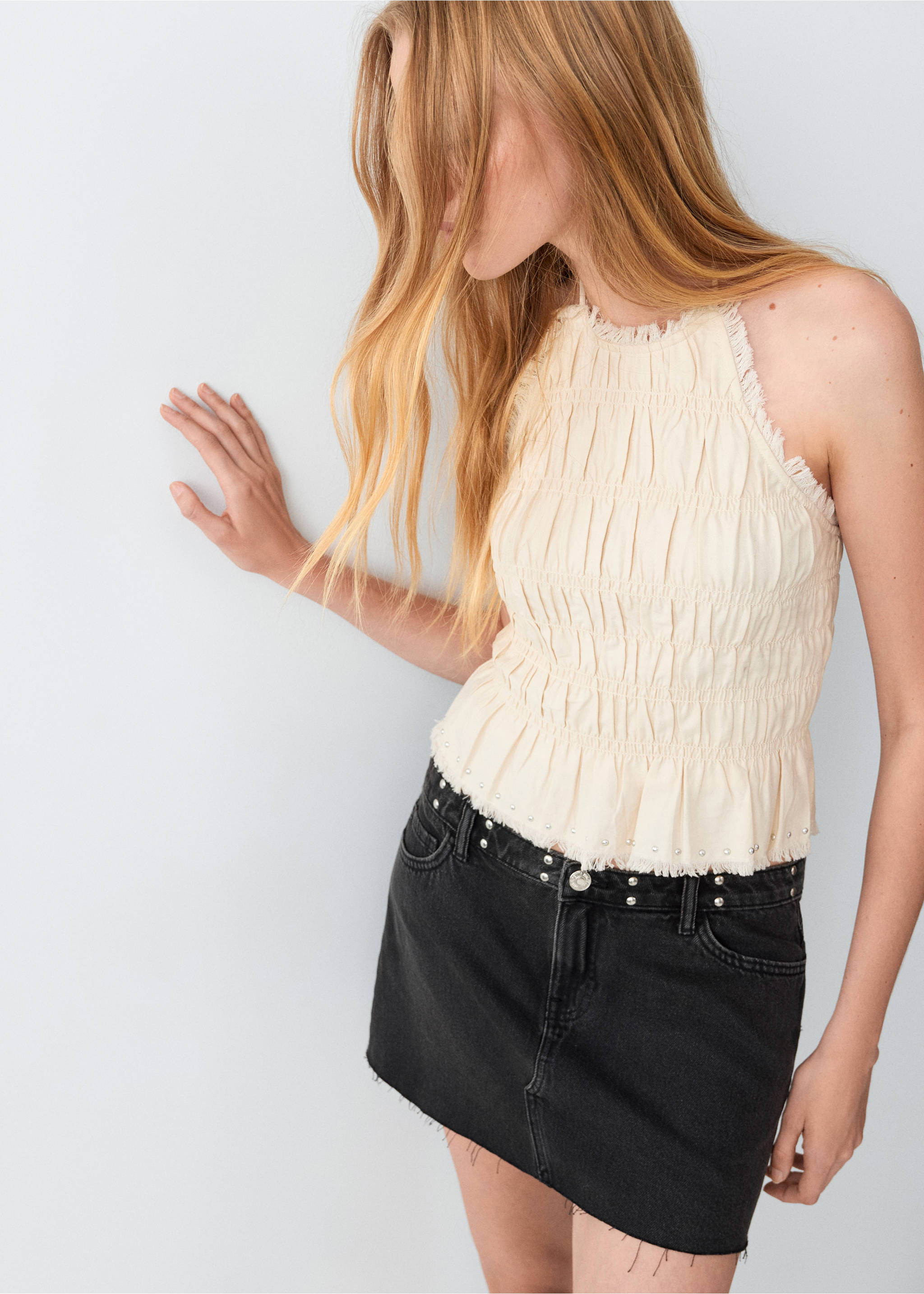 Denim skirt with stud details - Details of the article 2, Black denim. Ref: 27057913-00.