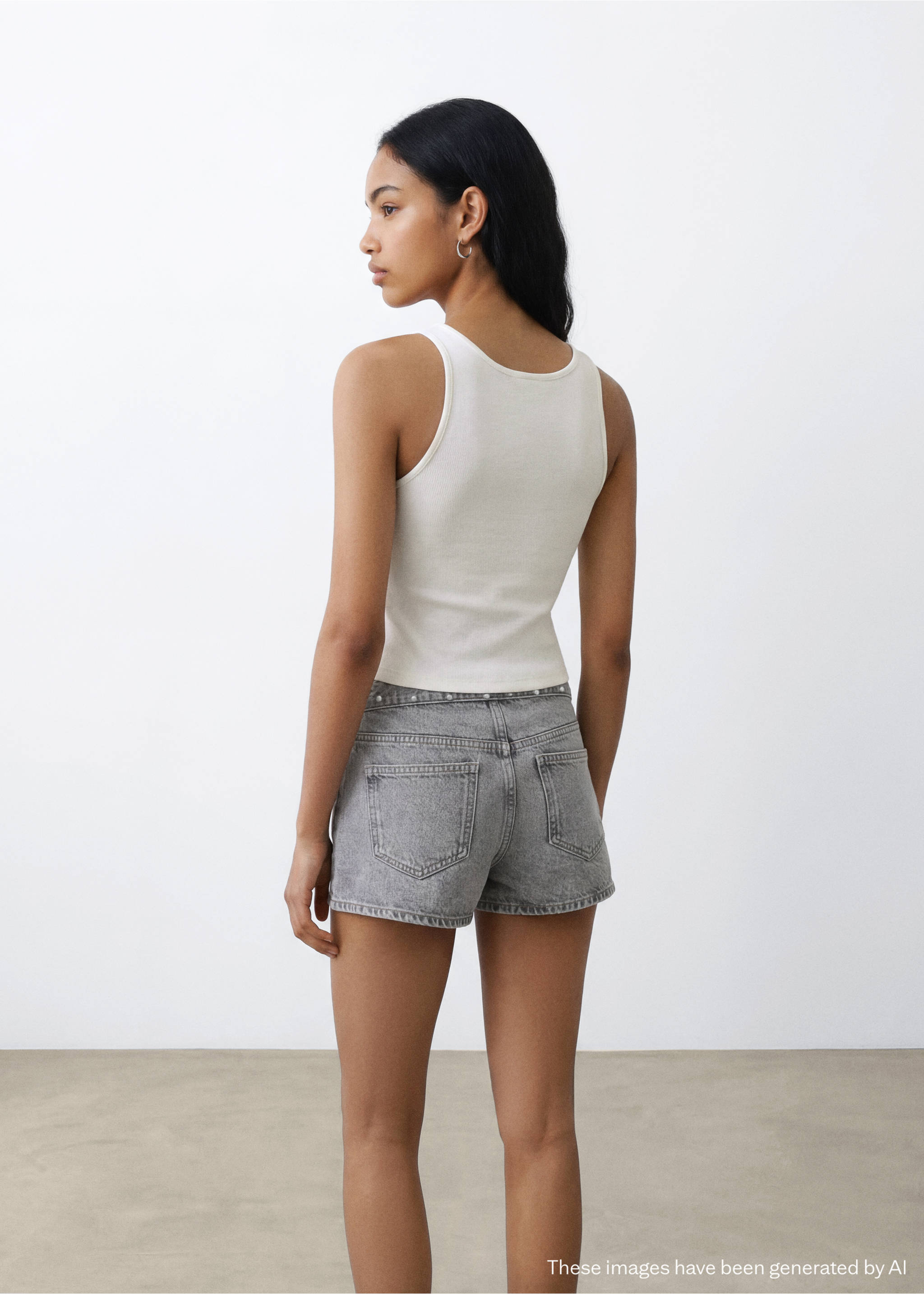 Top with knotted straps - Reverse of the article, White. Ref: 27057918-00.