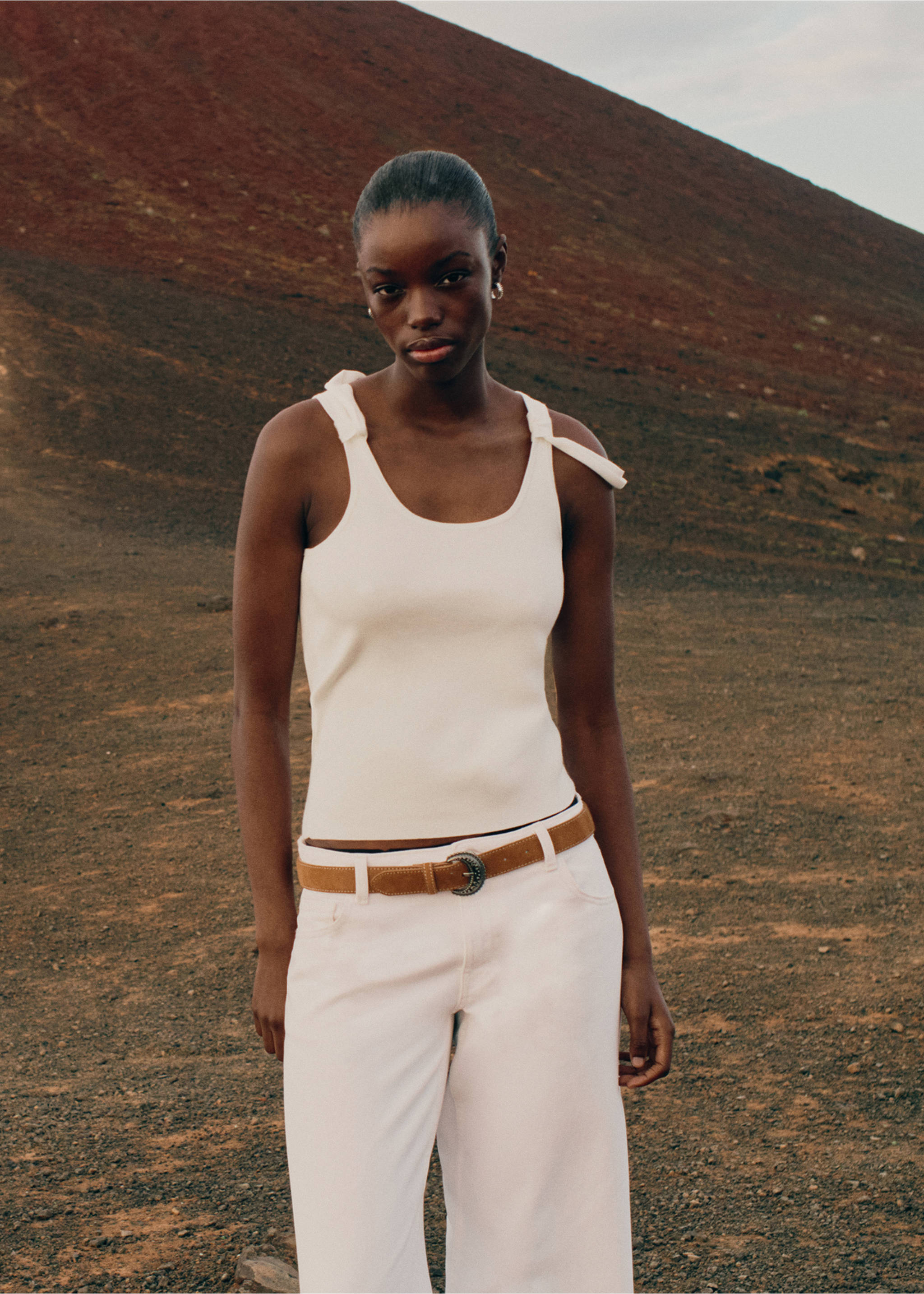 Top with knotted straps - Details of the article 5, White. Ref: 27057918-00.