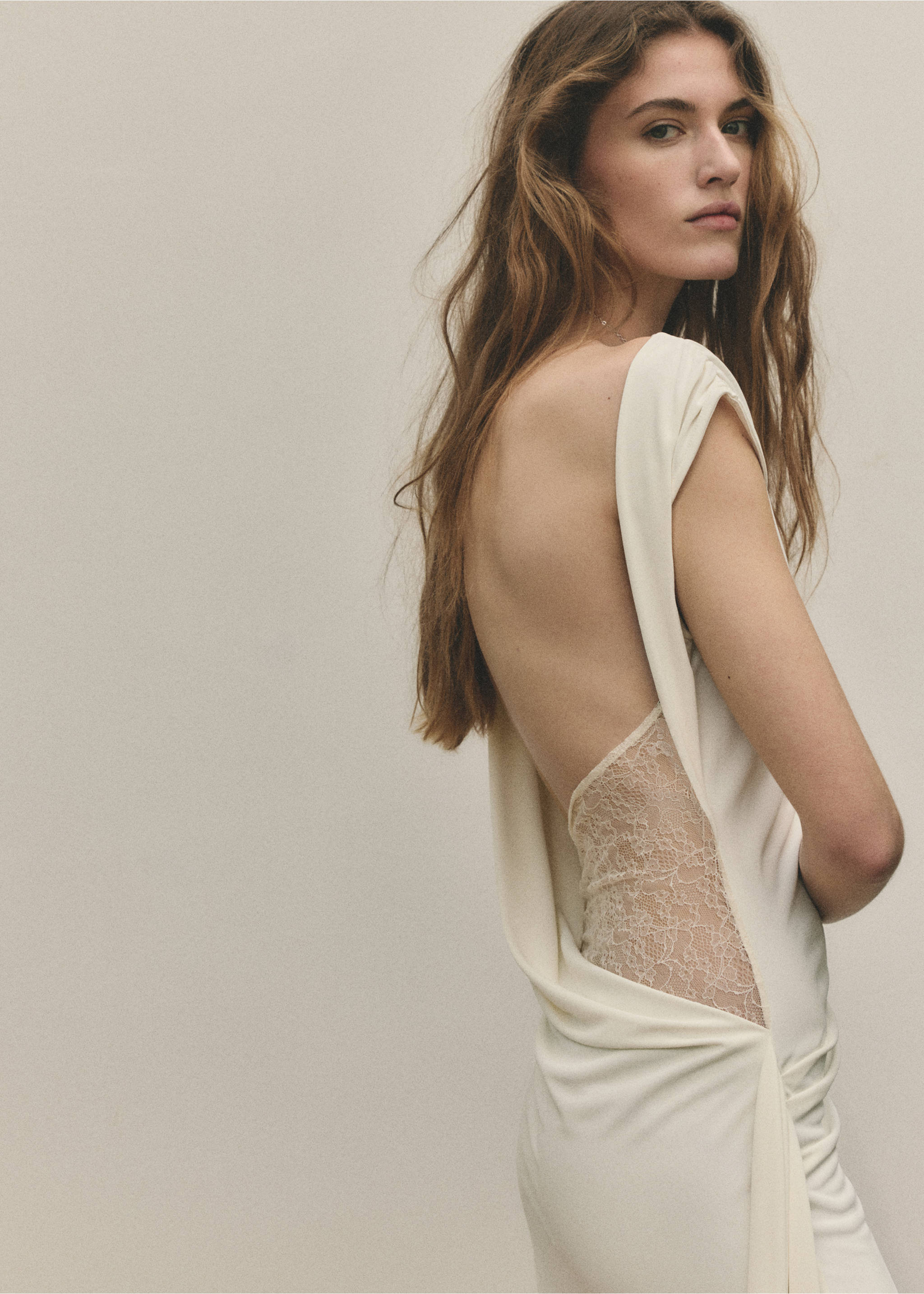 Open back dress - Details of the article 1, Off White. Ref: 27057940-00.