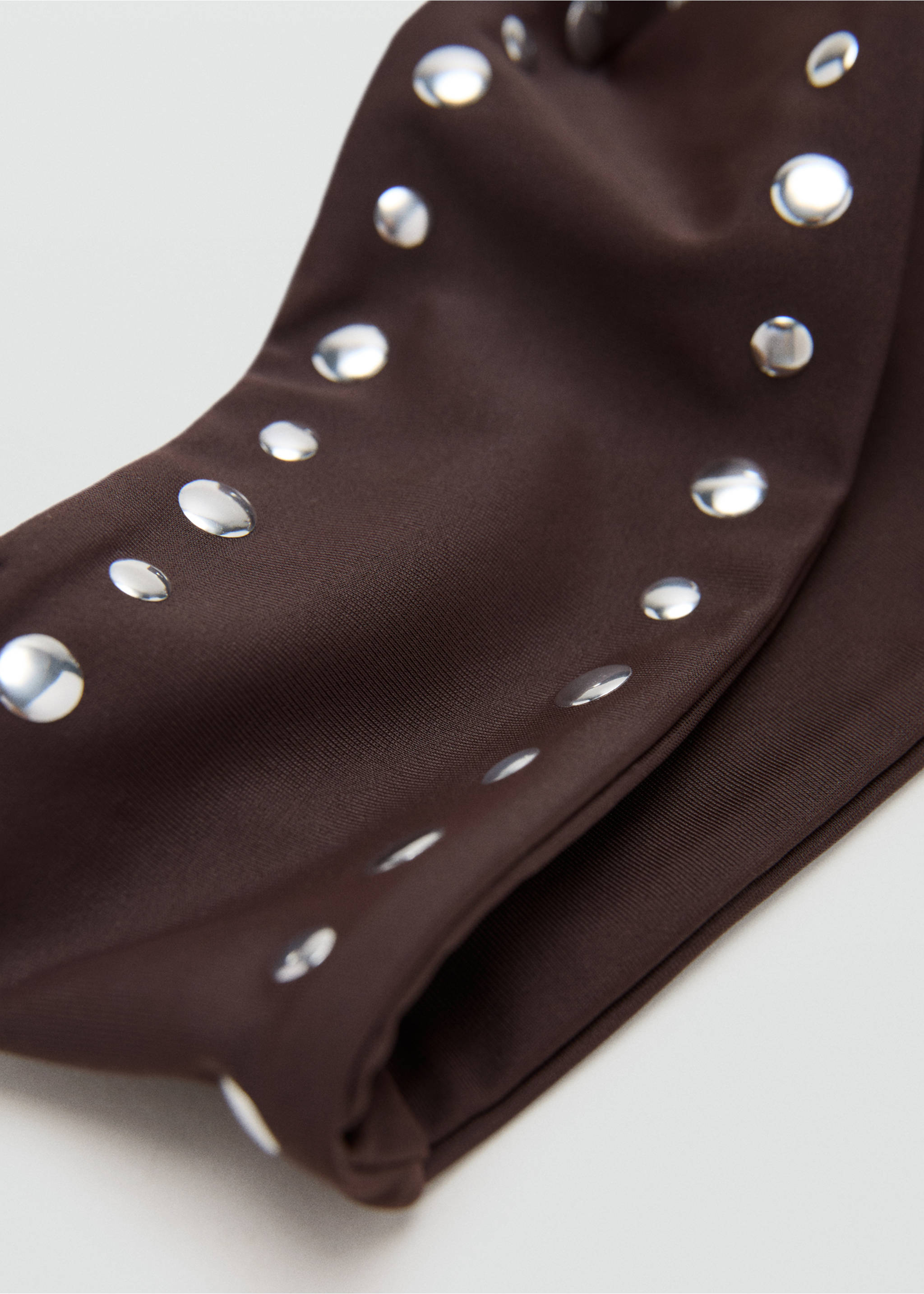 Studded headband - Details of the article 1, Chocolate. Ref: 27058260-00.
