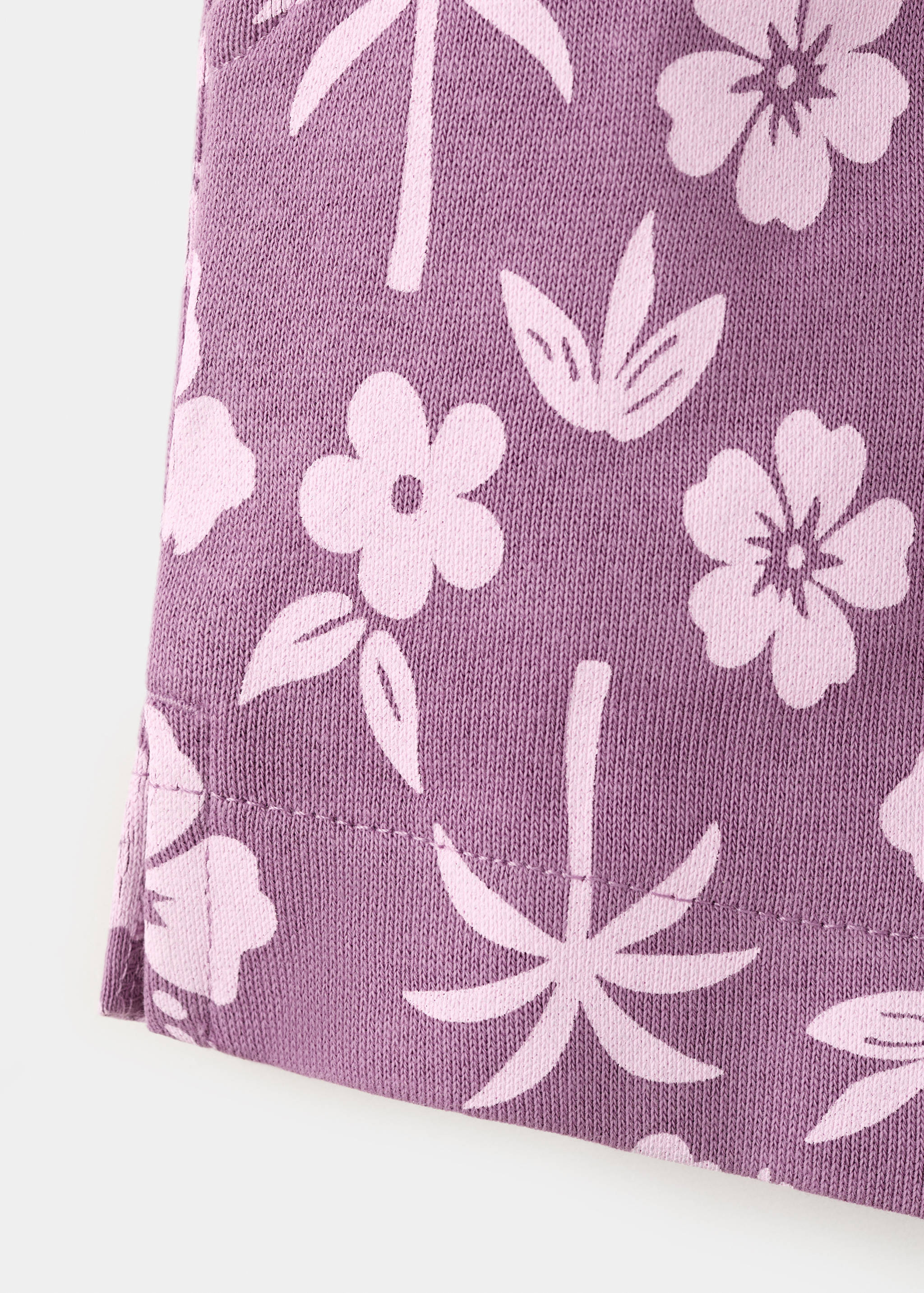 شورت بطبعة زهور - تفاصيل المنتج 0