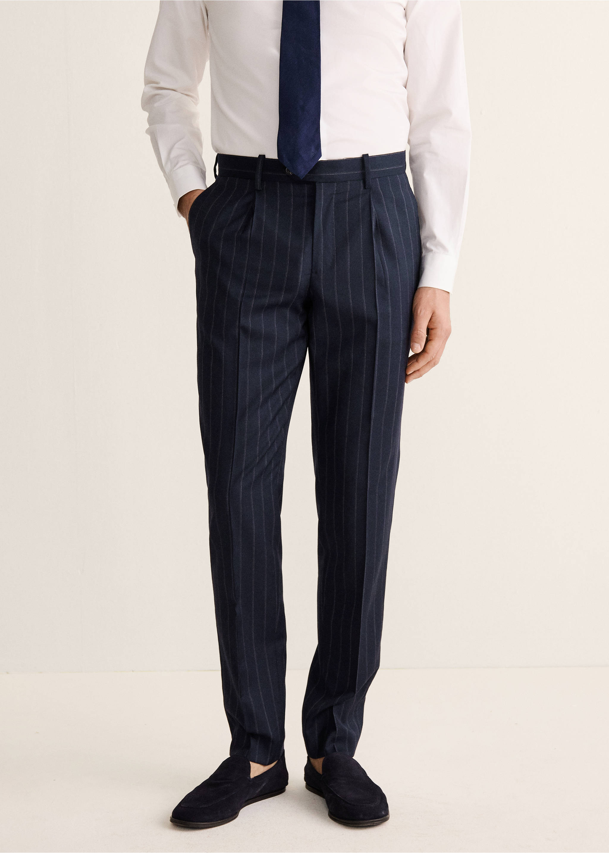 Костюмные брюки Venecia из 100% шерсти в полоску - Средний план, Глубокий темно-синий. Ref: 27058271-00.