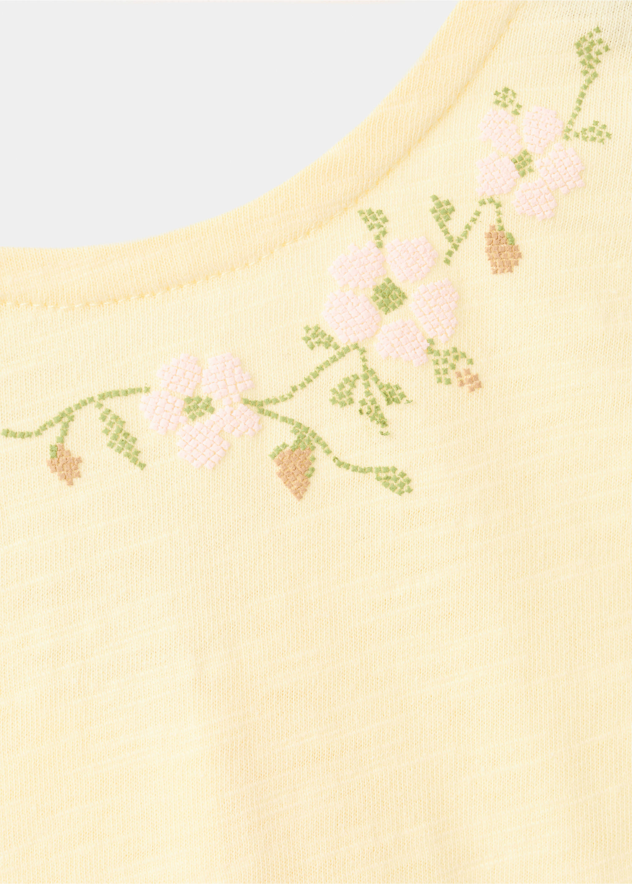 Embroidered back-opening T-shirt - Details of the article 8, Pastel Yellow. Ref: 27058275-00.
