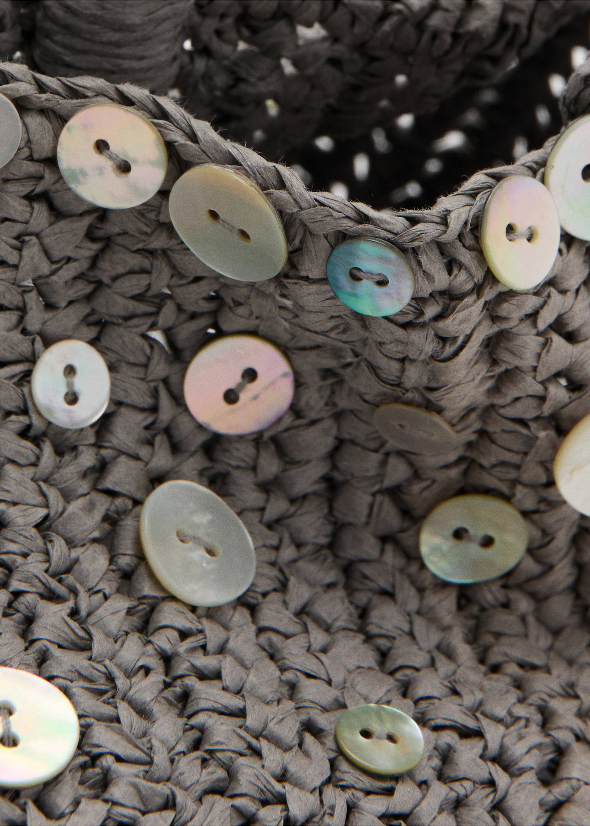 حقيبة يد من ألياف طبيعية بأزرار - تفاصيل المنتج 2, رمادي فاتح/خفيف. Ref: 27058664-00.