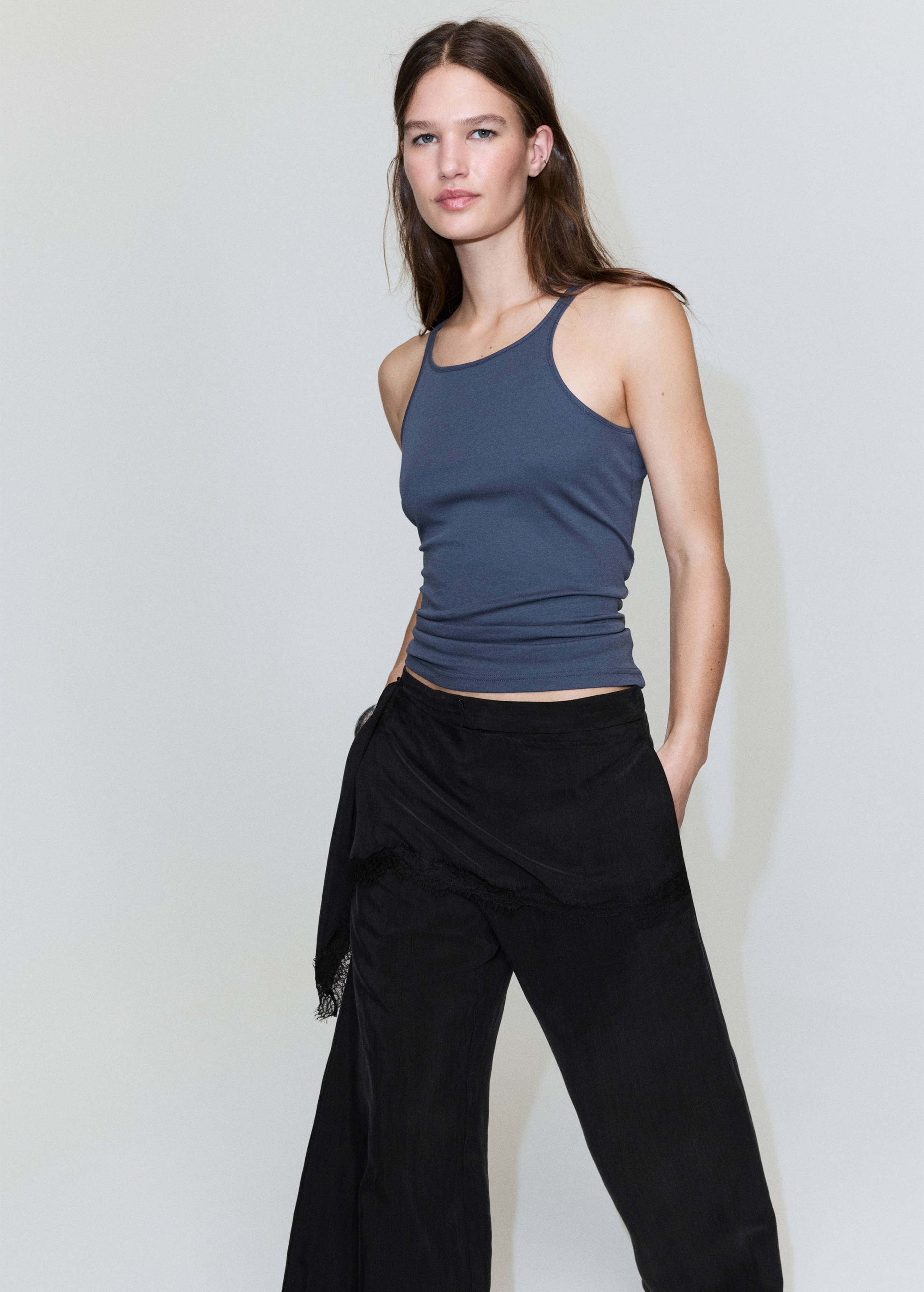 High-waisted lyocell trousers - Details of the article 1
