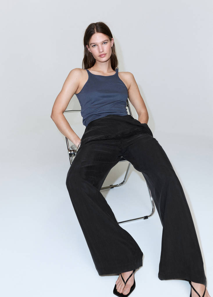 High-waisted lyocell trousers — Black