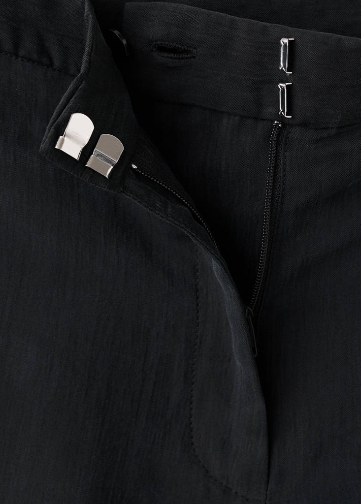 High-waisted lyocell trousers — Black