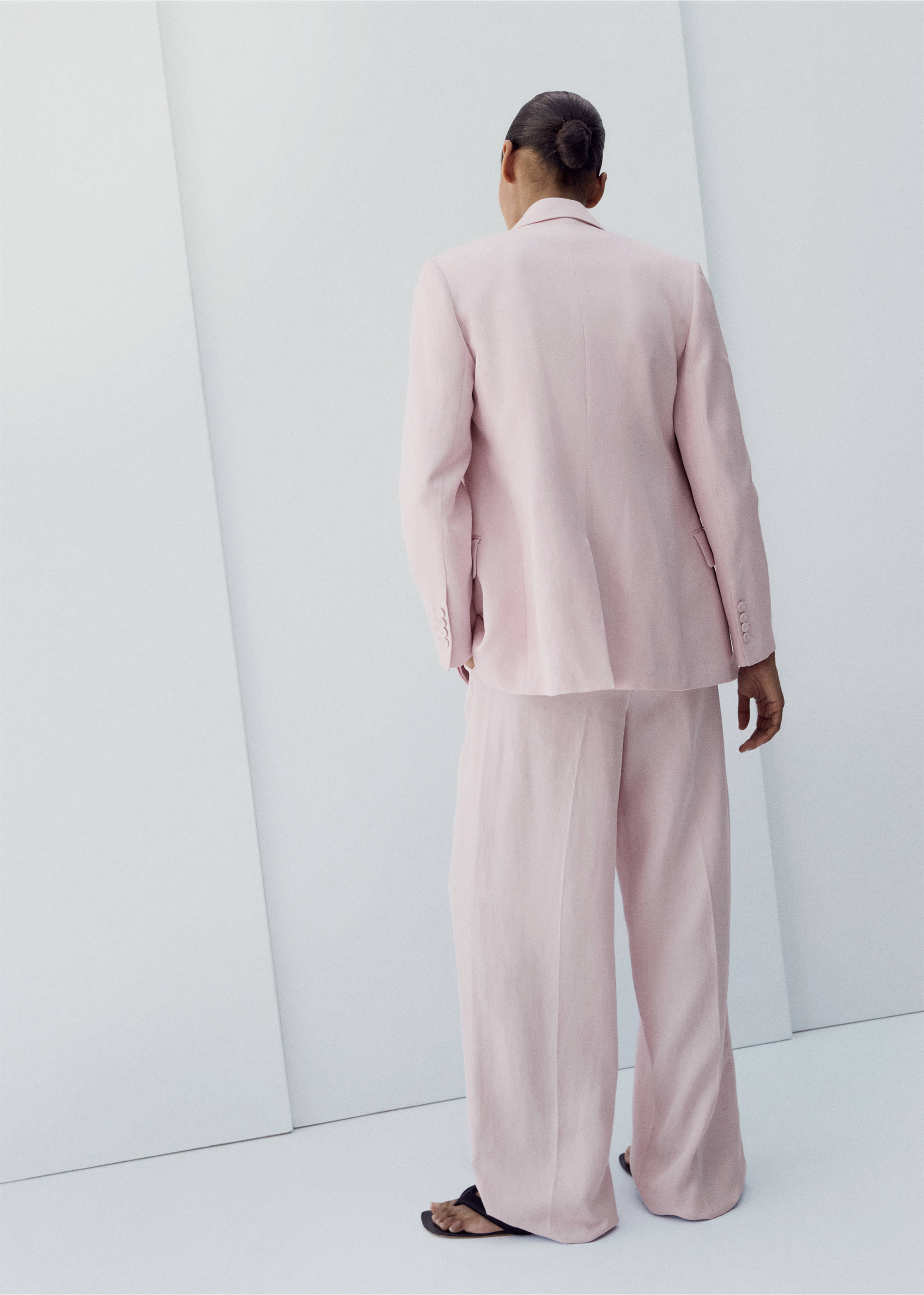 Straight-fit linen suit trousers - Reverse of the article, Light/Pastel Purple. Ref: 27059059-01.