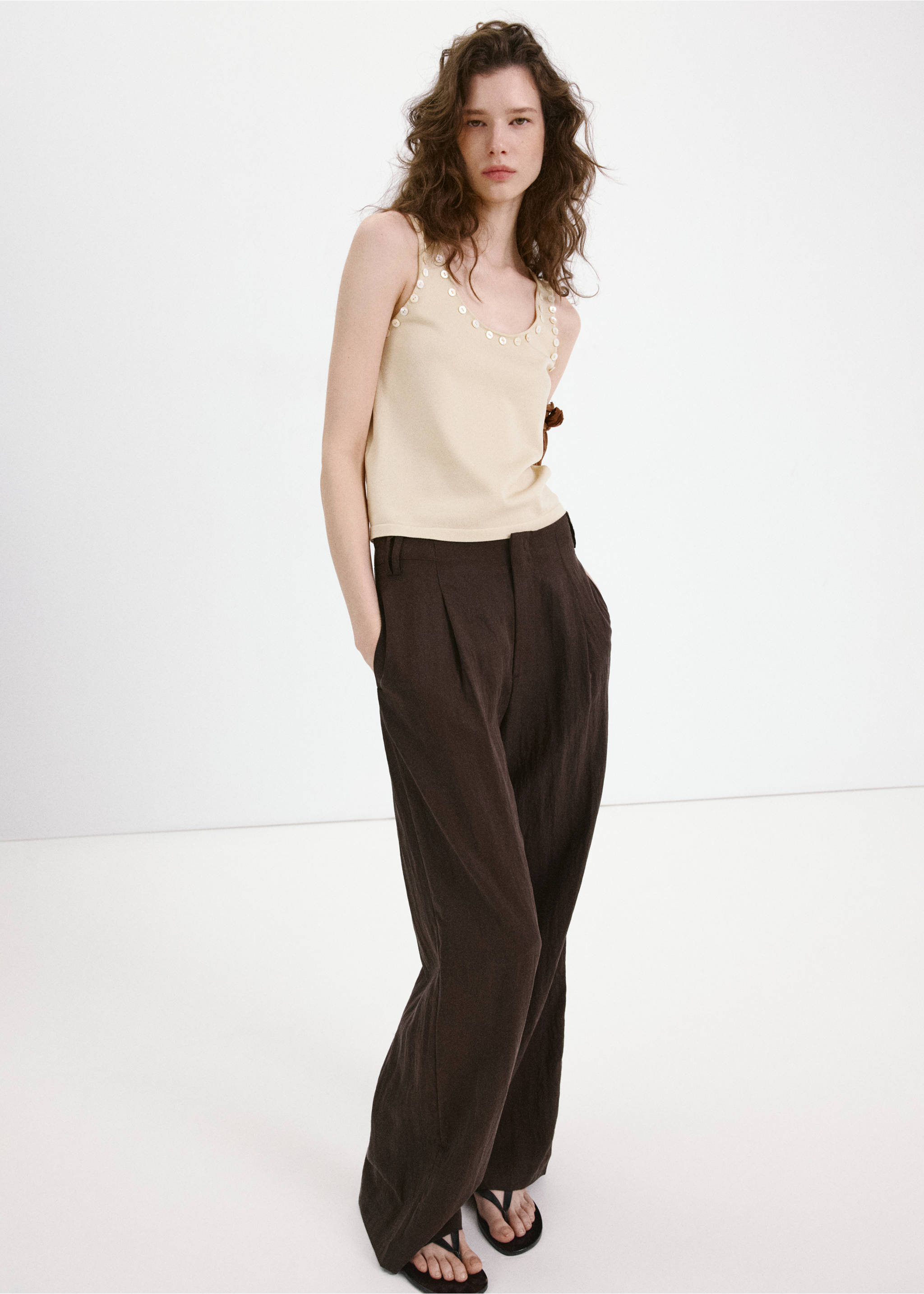 Sleeveless top with decorative buttons - General plane, Ecru. Ref: 27059060-00.