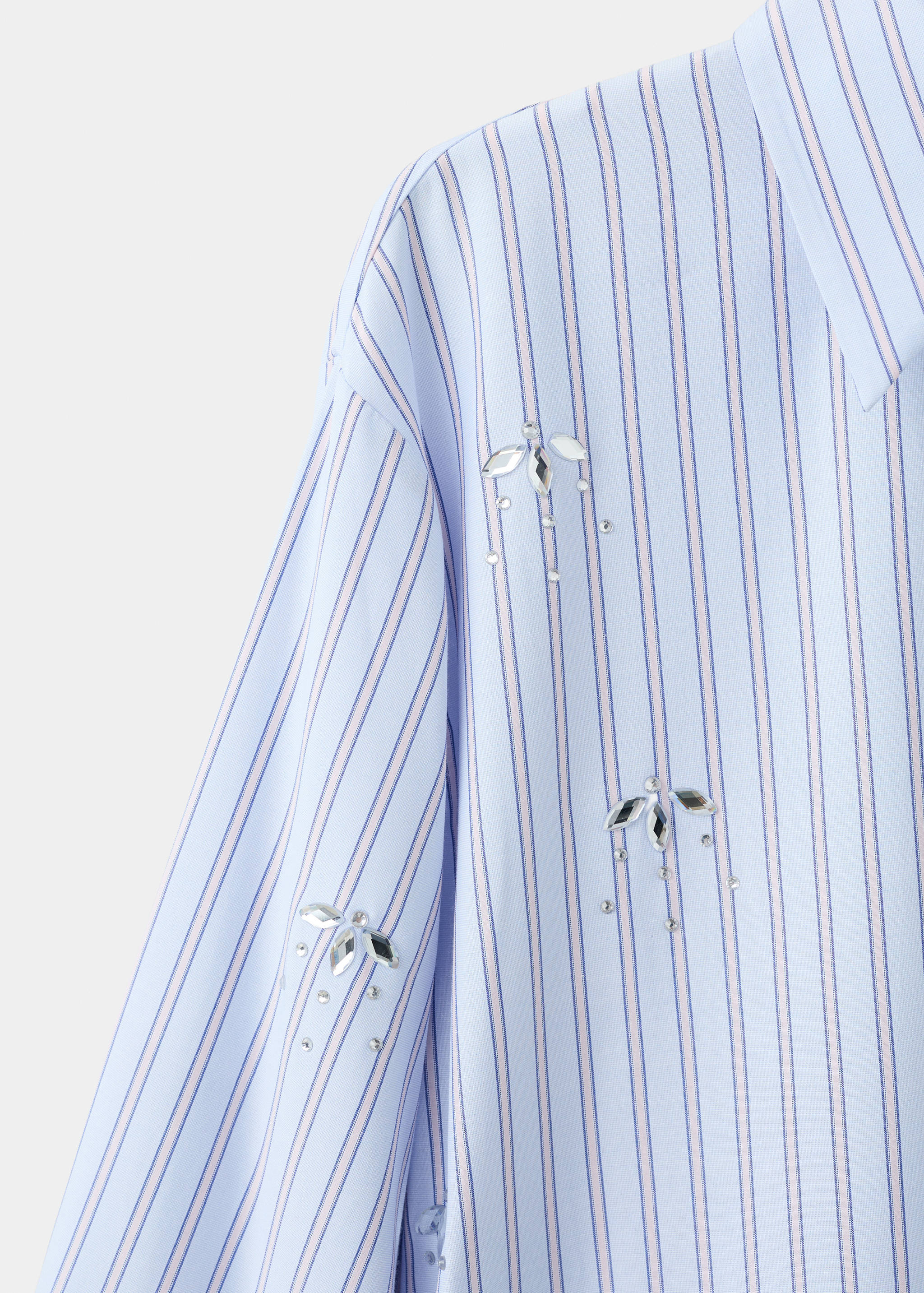 Striped shirt with rhinestone detail - Details of the article 0