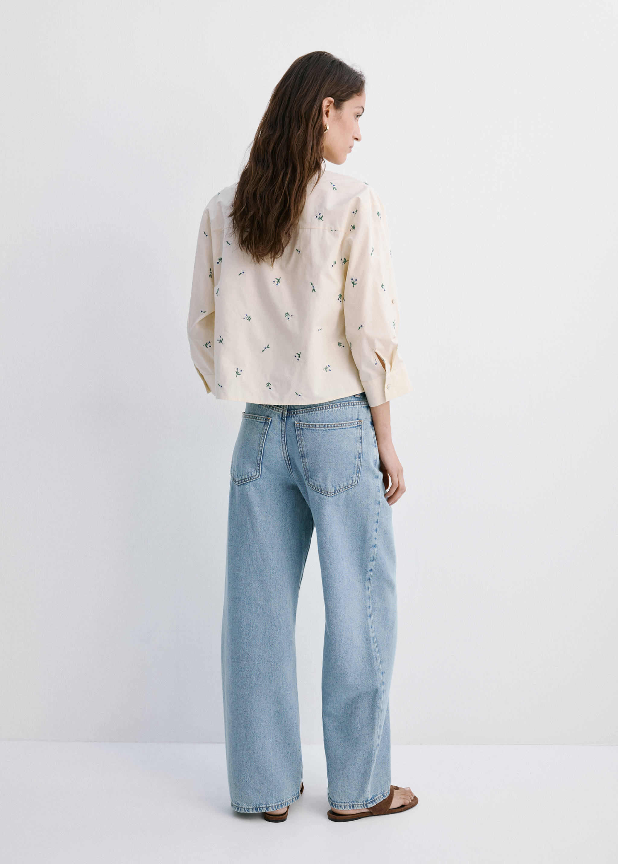 Embroidered cotton shirt - Reverse of the article