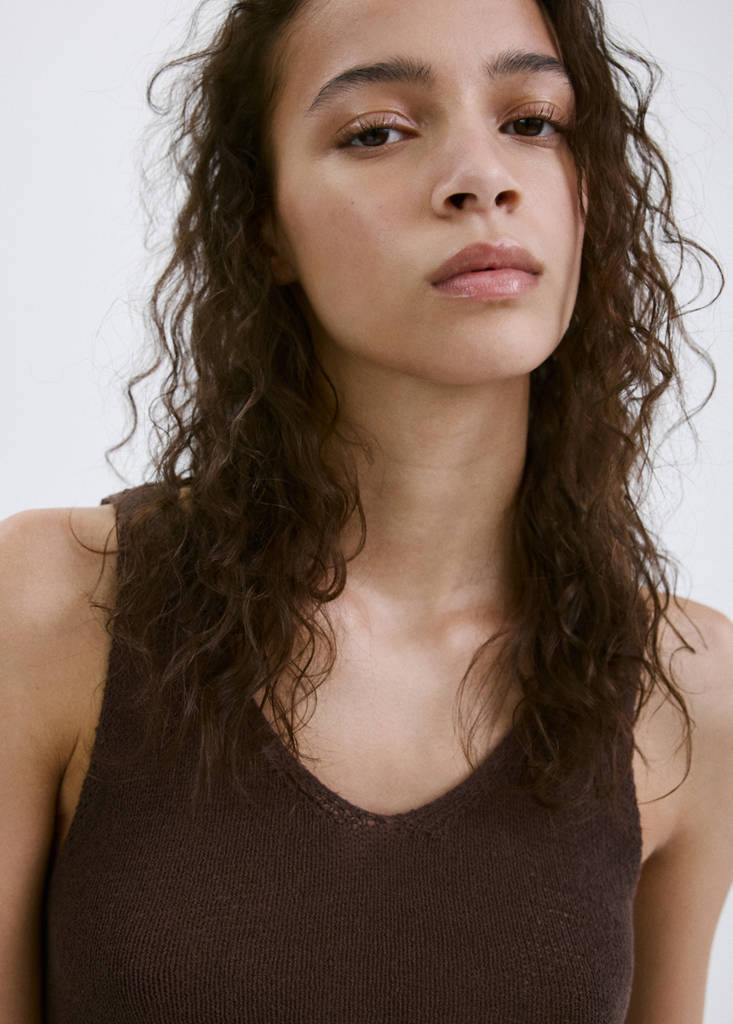 Knitted top with knot detail — Chocolate