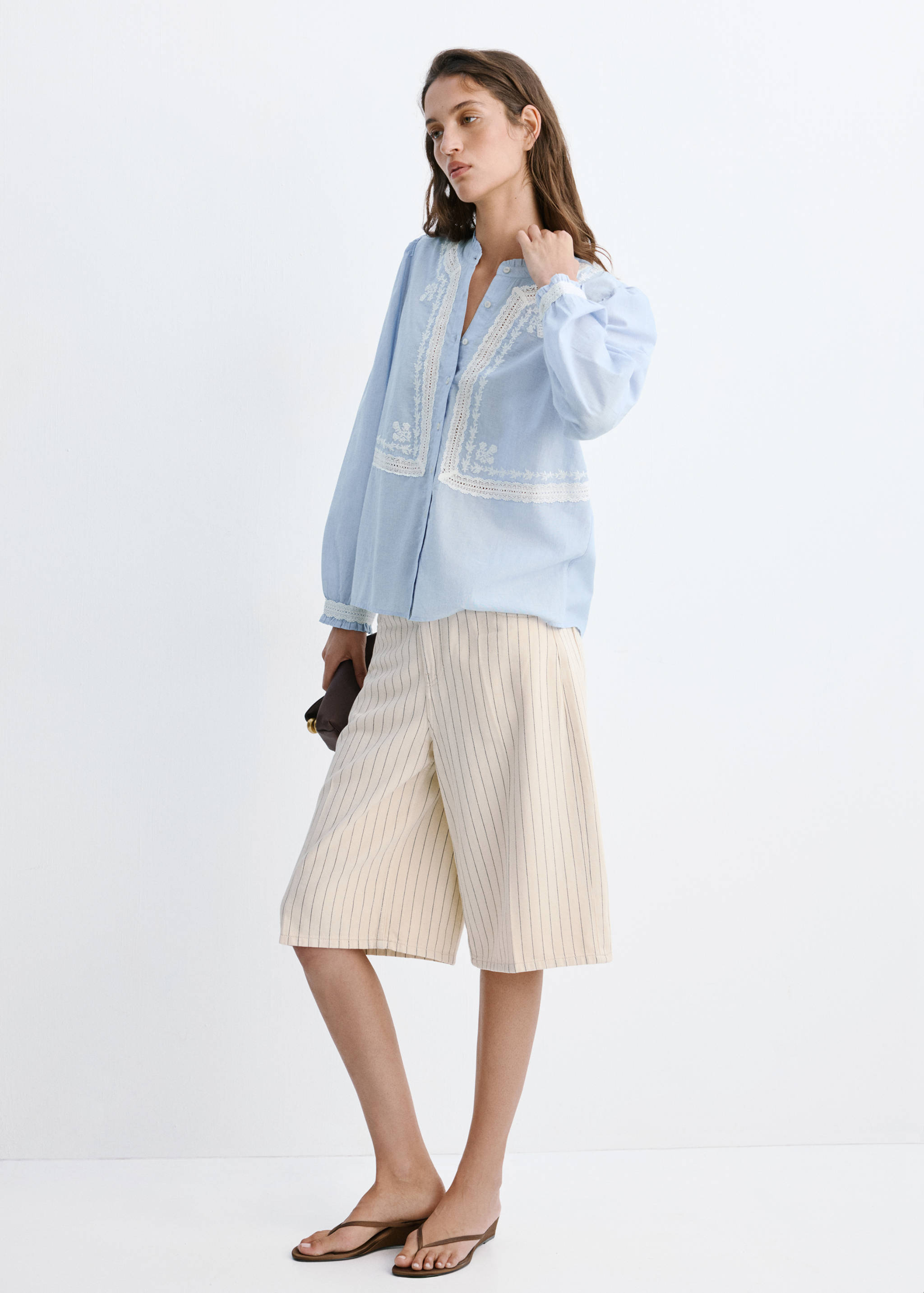 Embroidered blouse with scalloped details - General plane