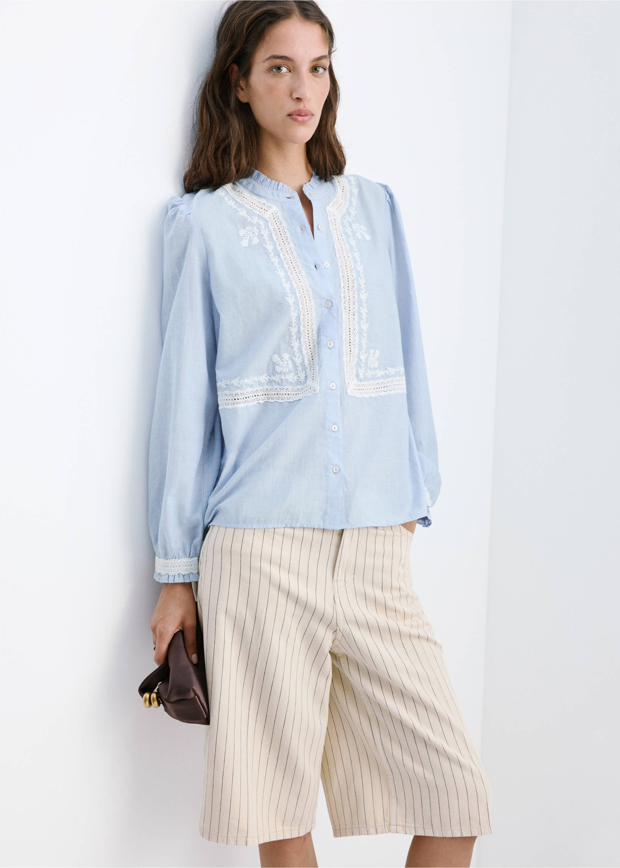 Embroidered blouse with scalloped details - Medium plane, Sky Blue. Ref: 27059066-00.