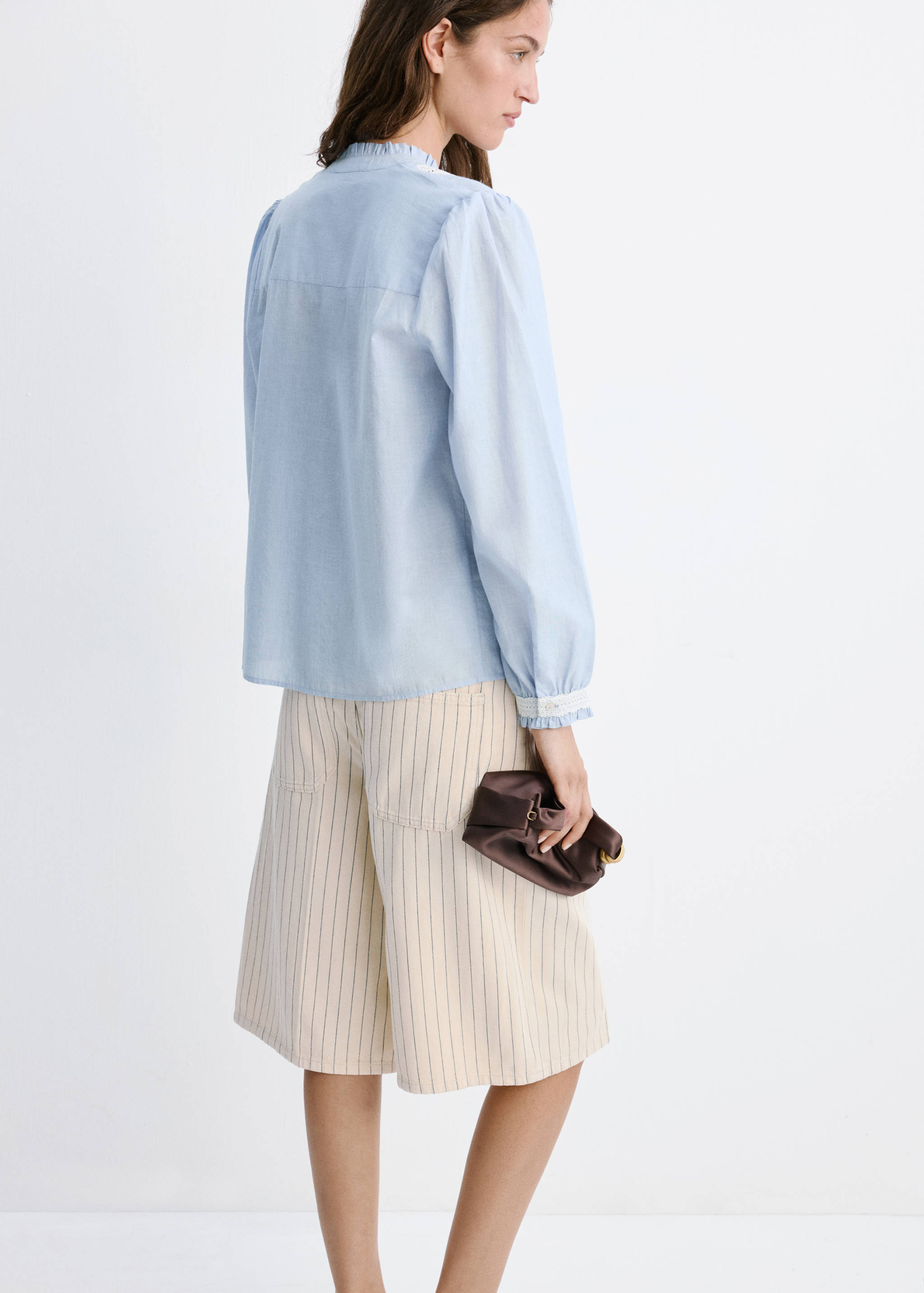 Embroidered blouse with scalloped details - Reverse of the article
