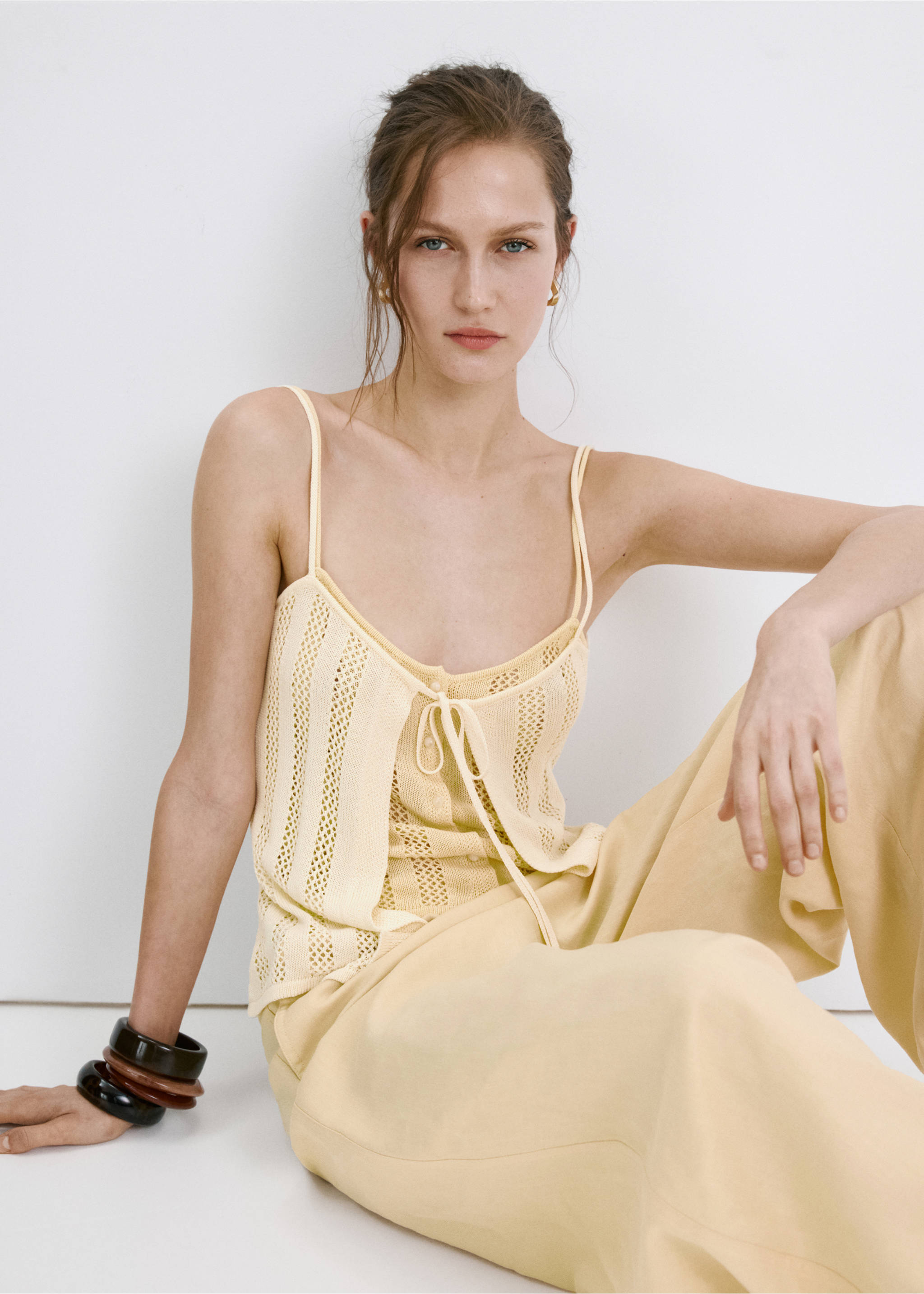 Openwork details knit top - Details of the article 2, Pastel Yellow. Ref: 27059067-00.