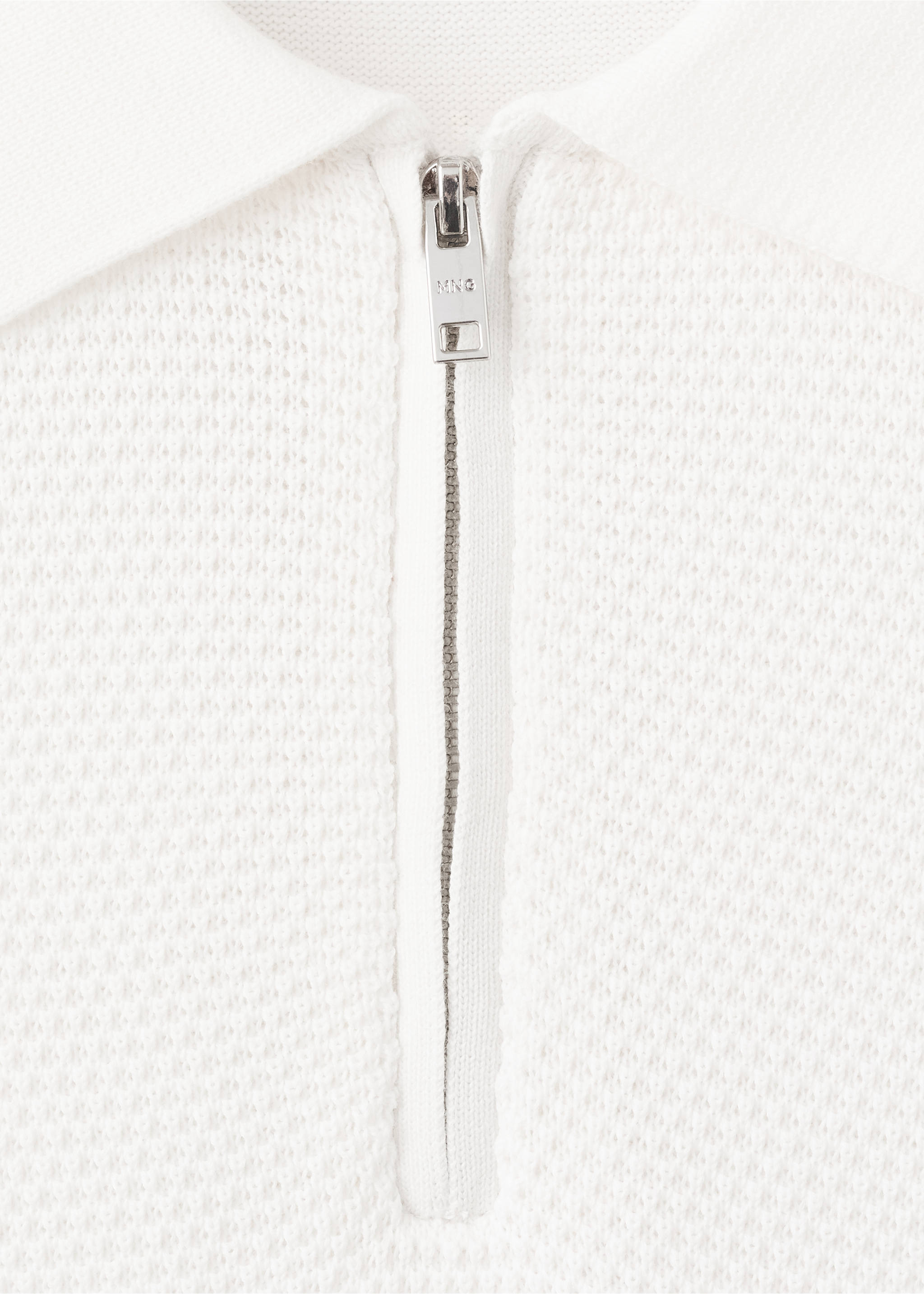 Polo maille ajourée à zip - Détail de l'article 8, Ivoire. Ref: 27059208-00.