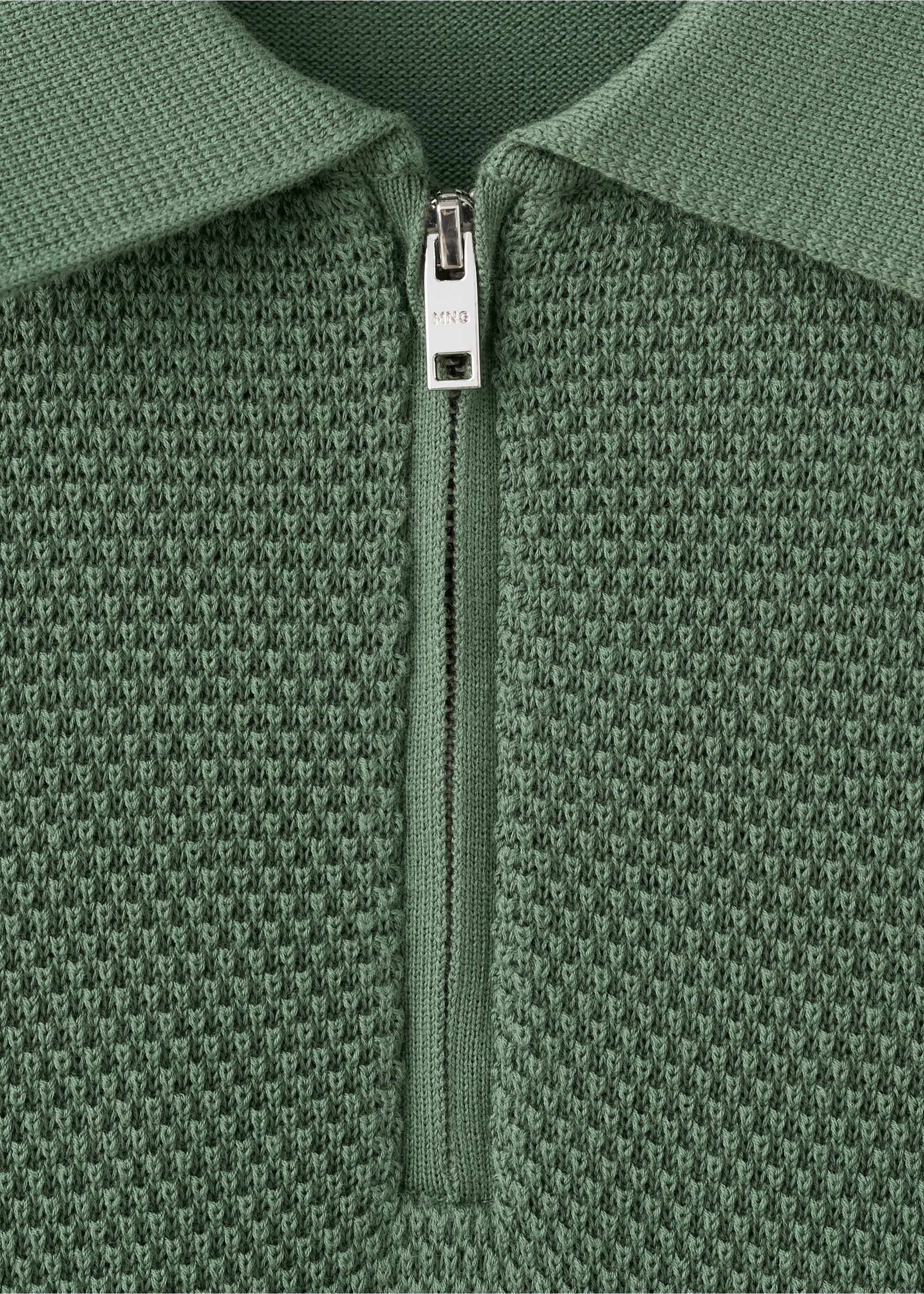 Polo maille ajourée à zip - Détail de l'article 8, Vert. Ref: 27059208-00.