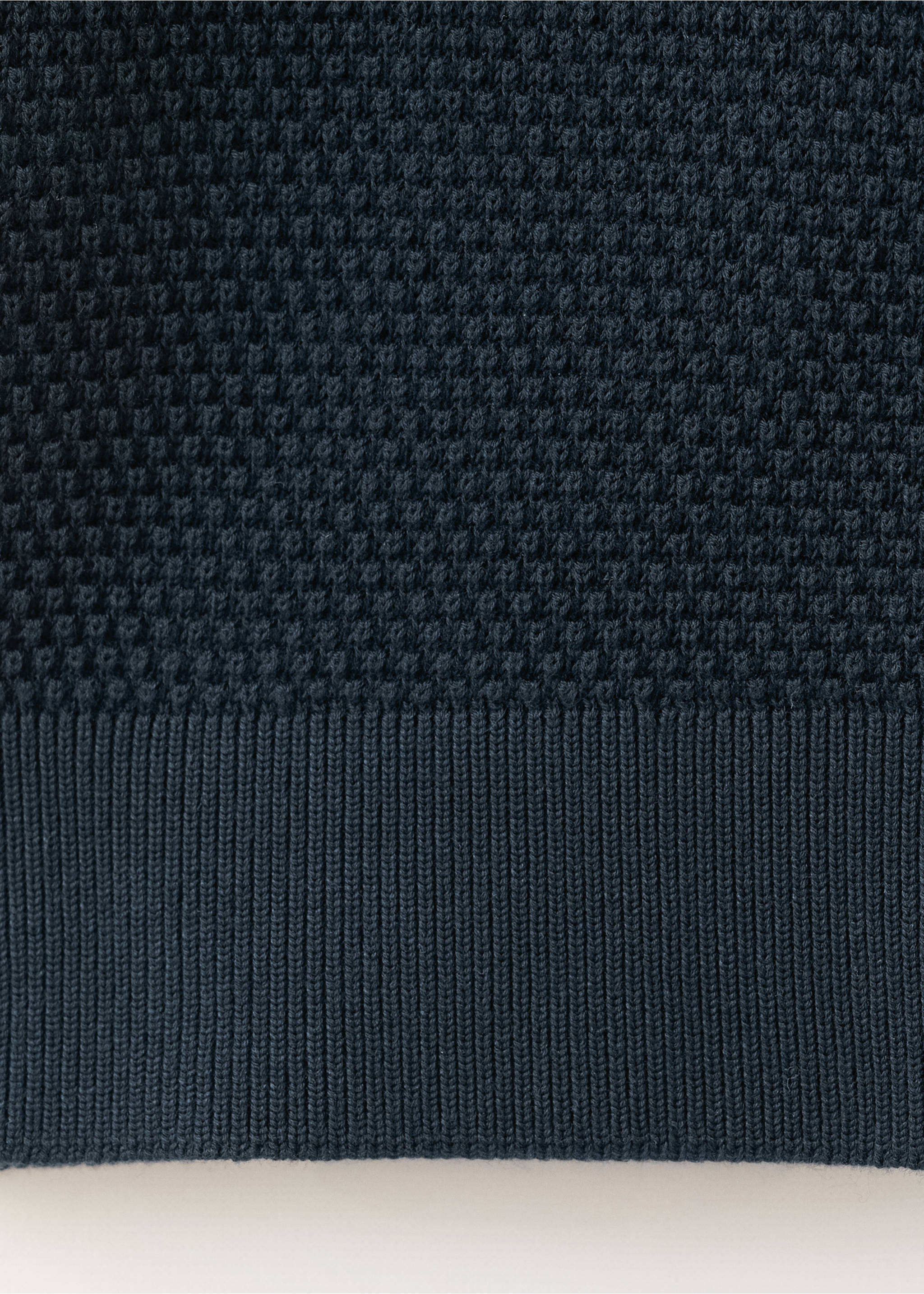 Polo maille ajourée à zip - Détail de l'article 0, Bleu marine. Ref: 27059208-00.