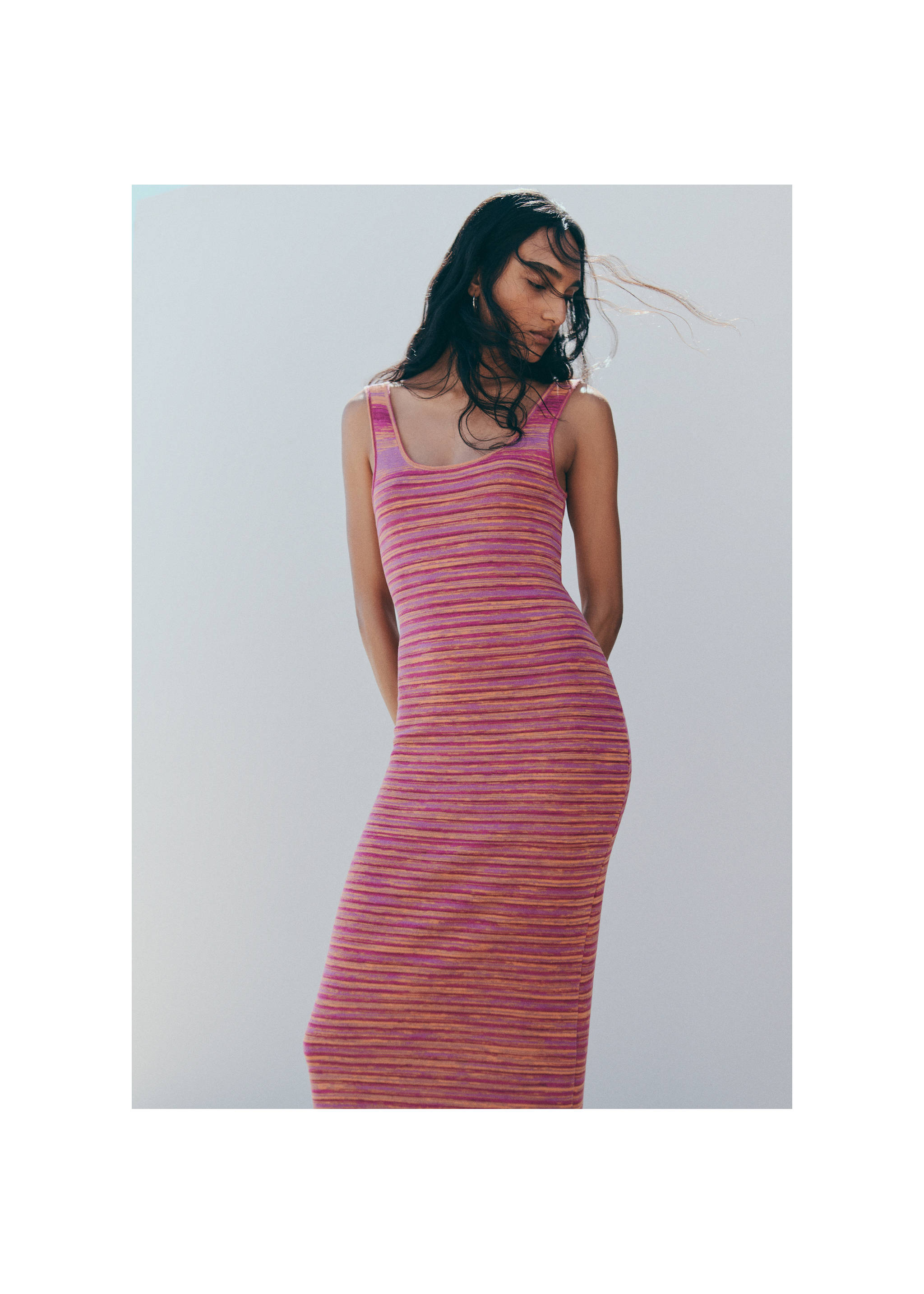 Printed dress with side opening - Details of the article 5, Pink. Ref: 27059210-00.