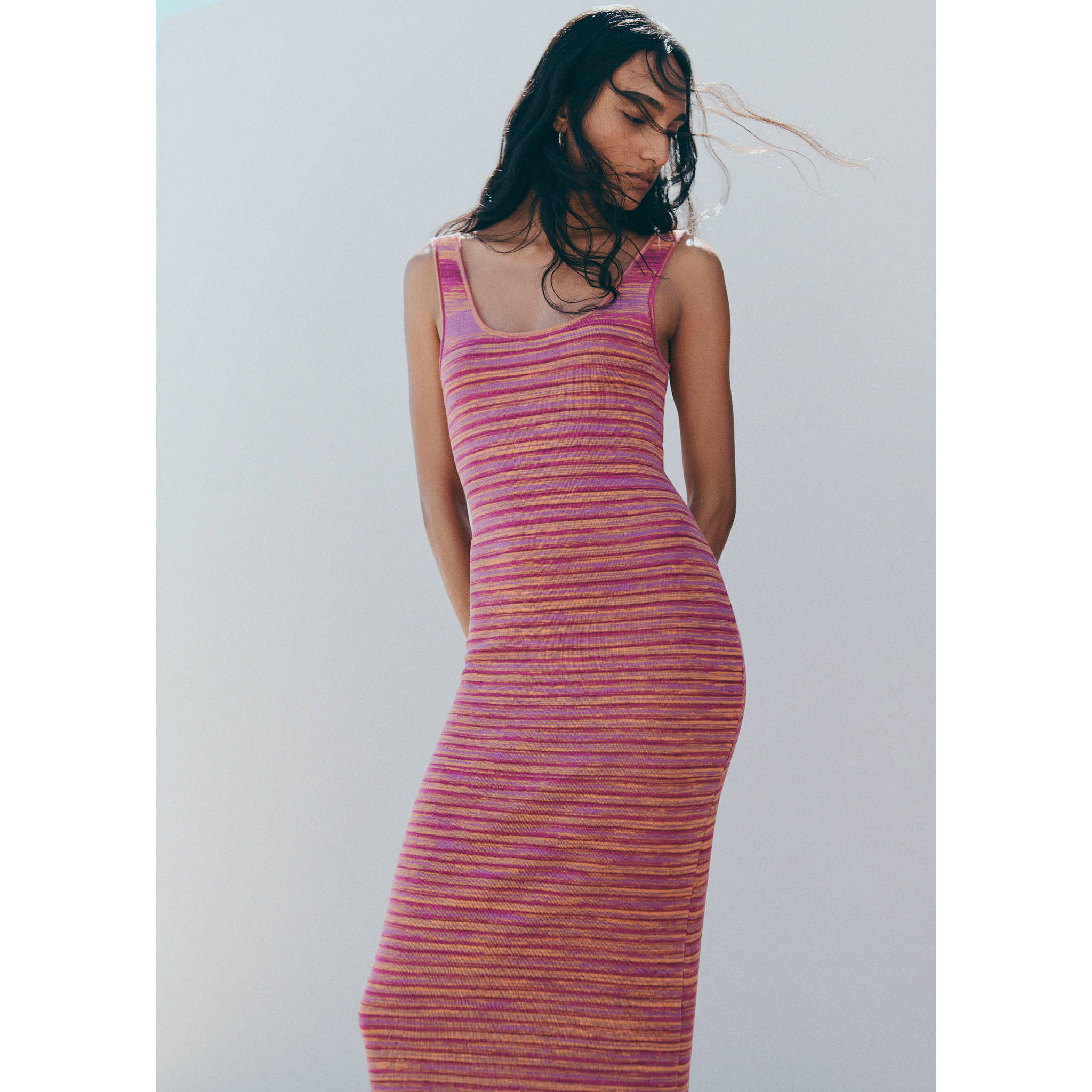 Printed dress with side opening - Details of the article 5