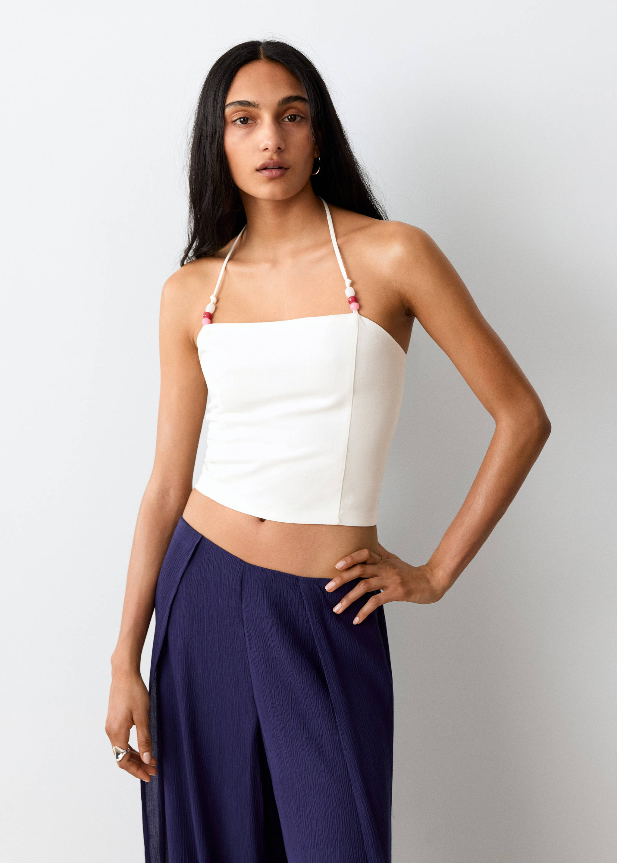 Beaded halter top - Medium plane