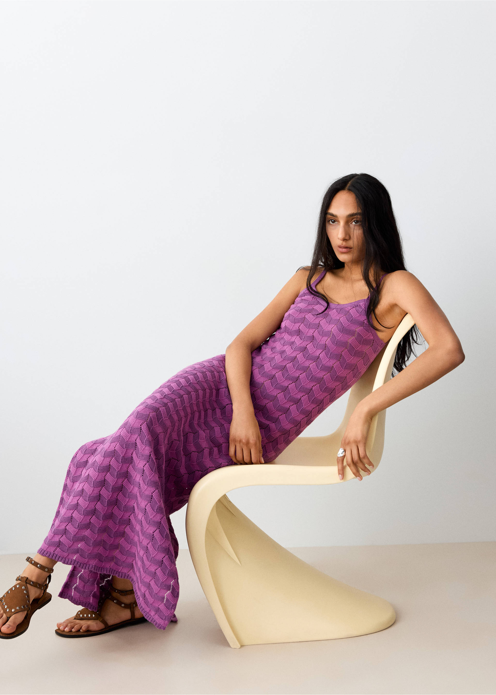 Open-knit dress with side opening - Details of the article 6, Purple. Ref: 27059214-00.