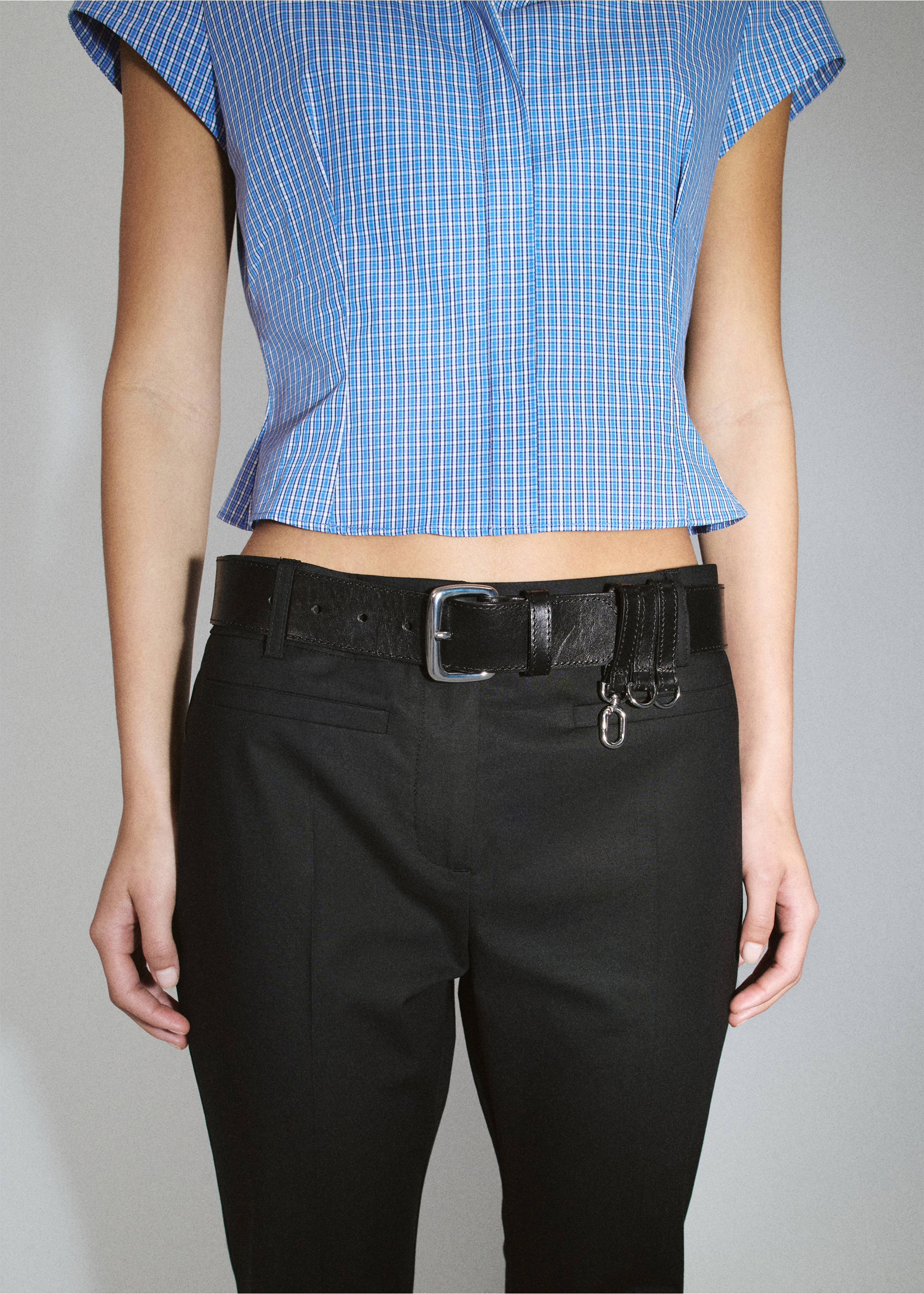 Straight-leg trousers with seam detail - Medium plane, Black. Ref: 27059216-00.