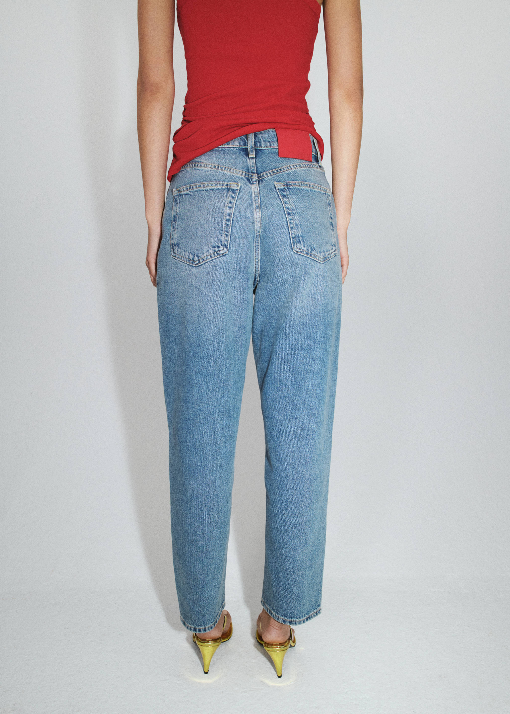 High-waisted Mom-fit jeans - Reverse of the article