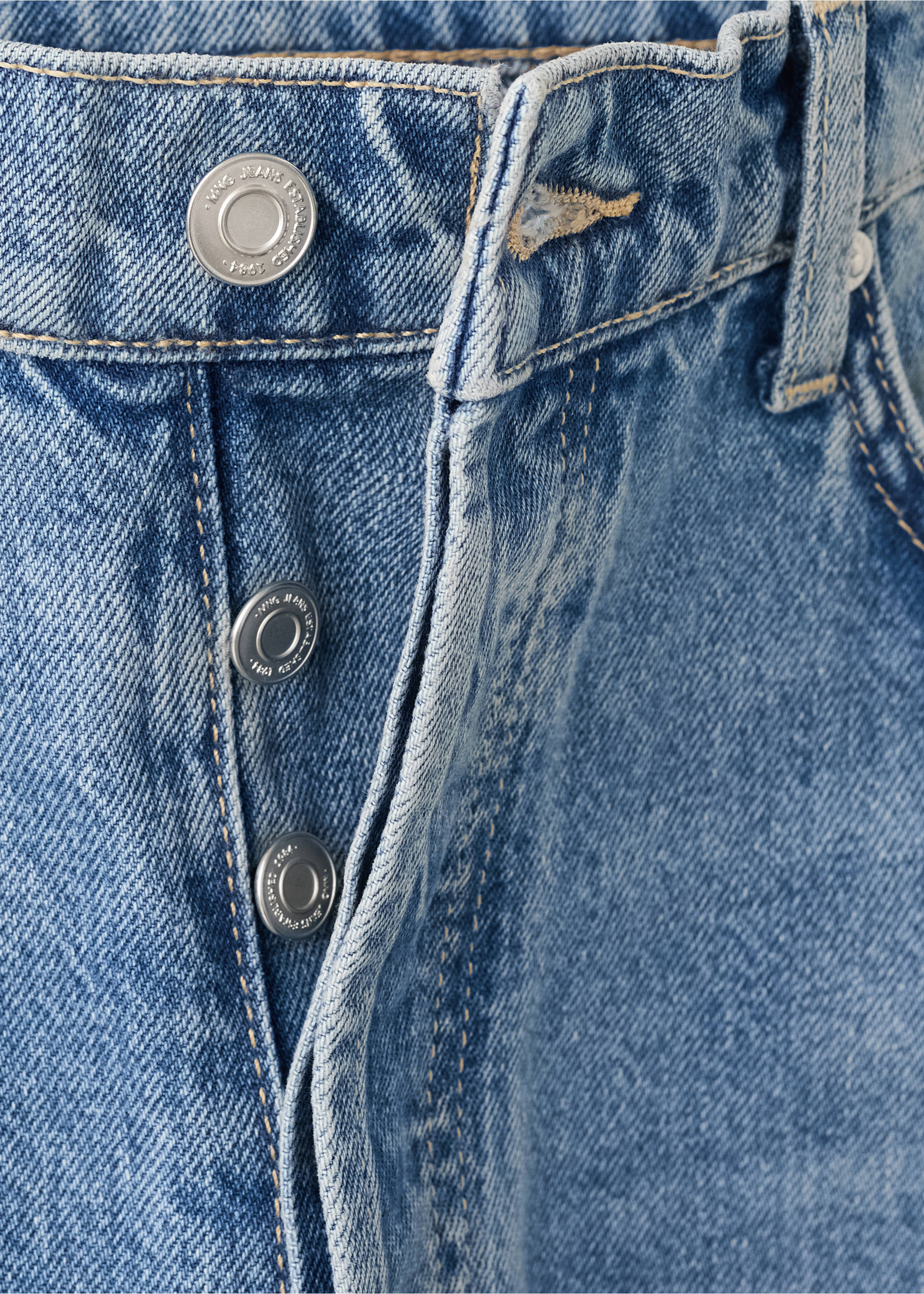 High-waisted Mom-fit jeans - Details of the article 8, Medium Blue. Ref: 27059217-00.