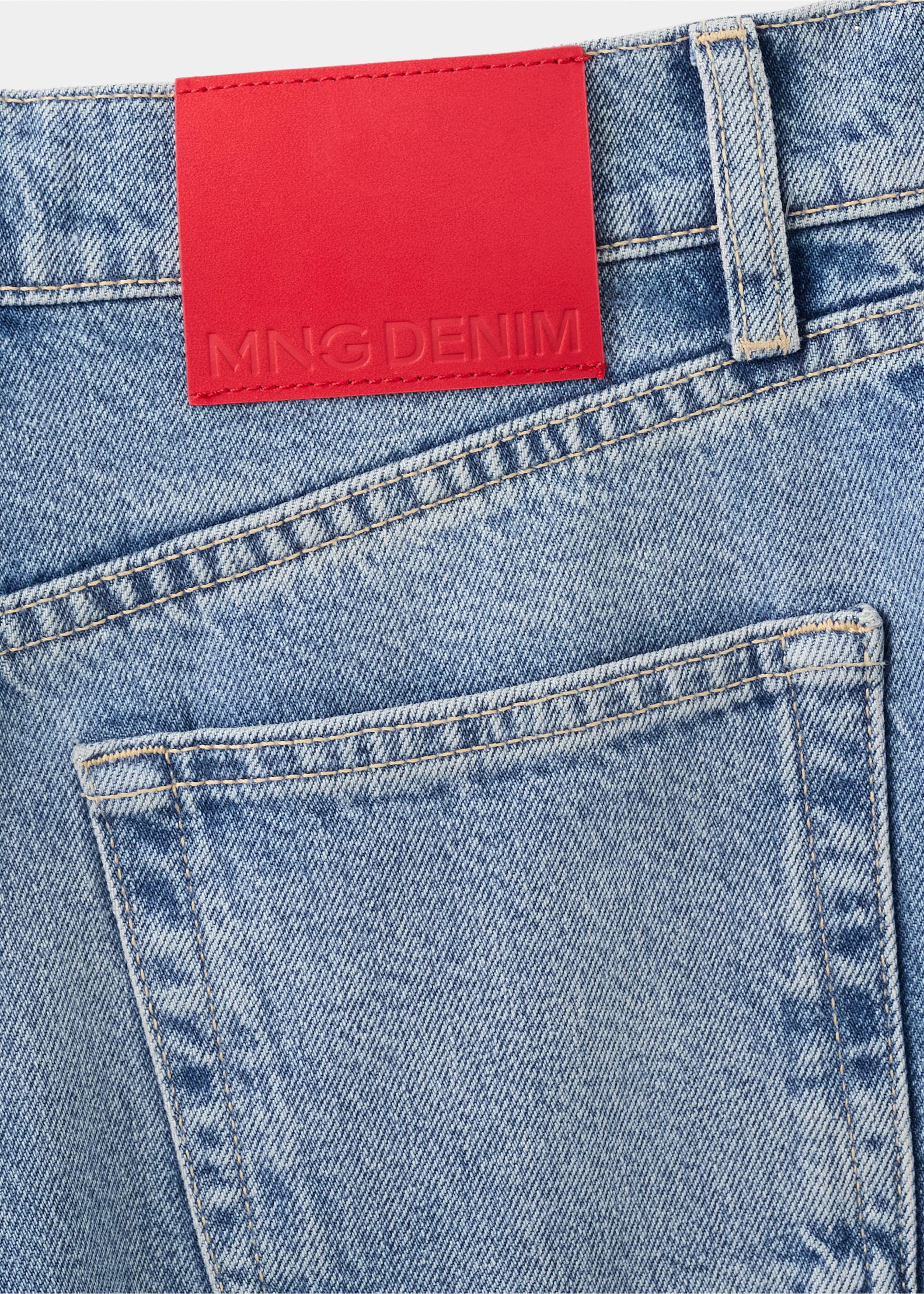 High-waisted Mom-fit jeans - Details of the article 0, Medium Blue. Ref: 27059217-00.