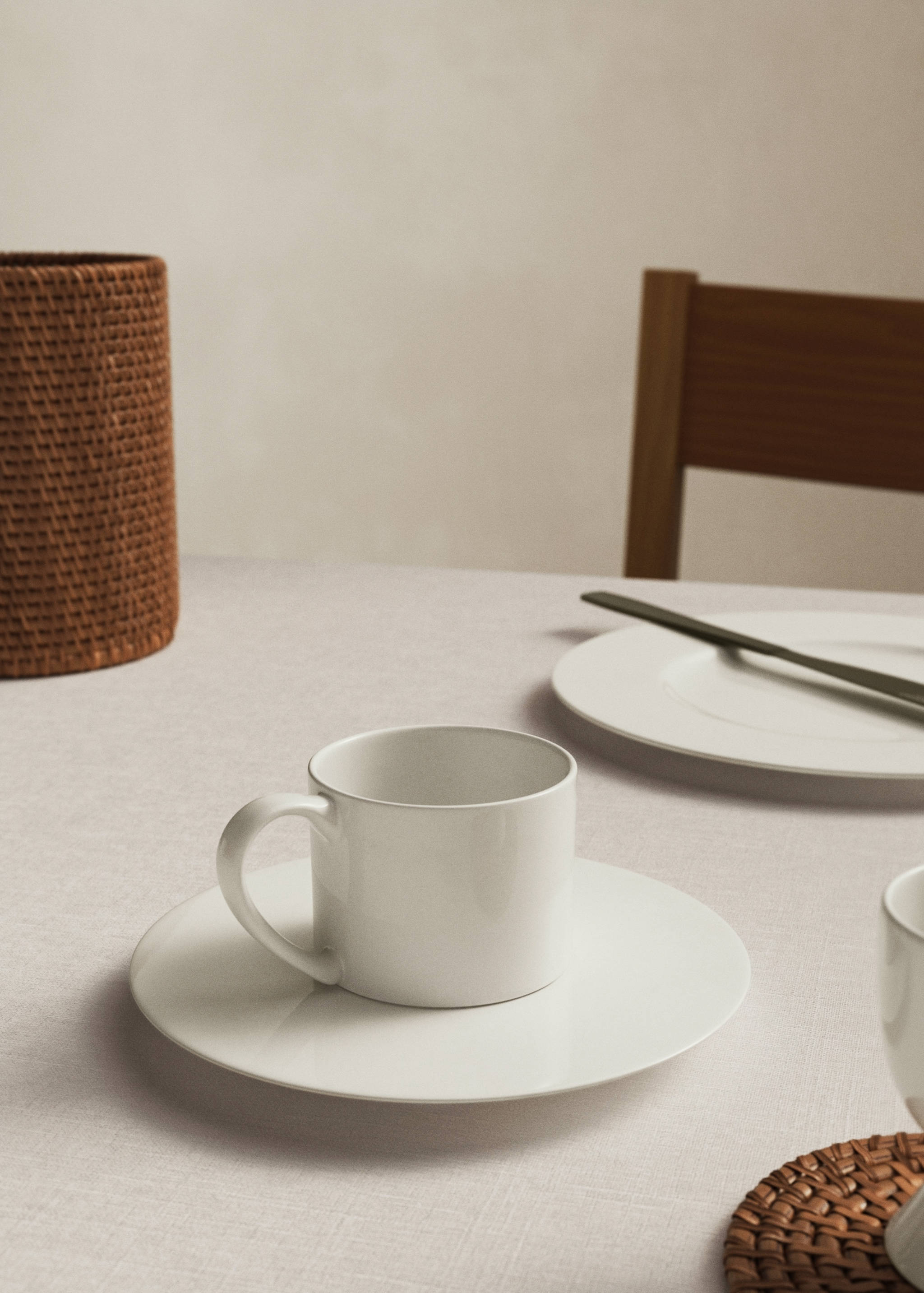 Ultra-light bone china espresso cup - General plane