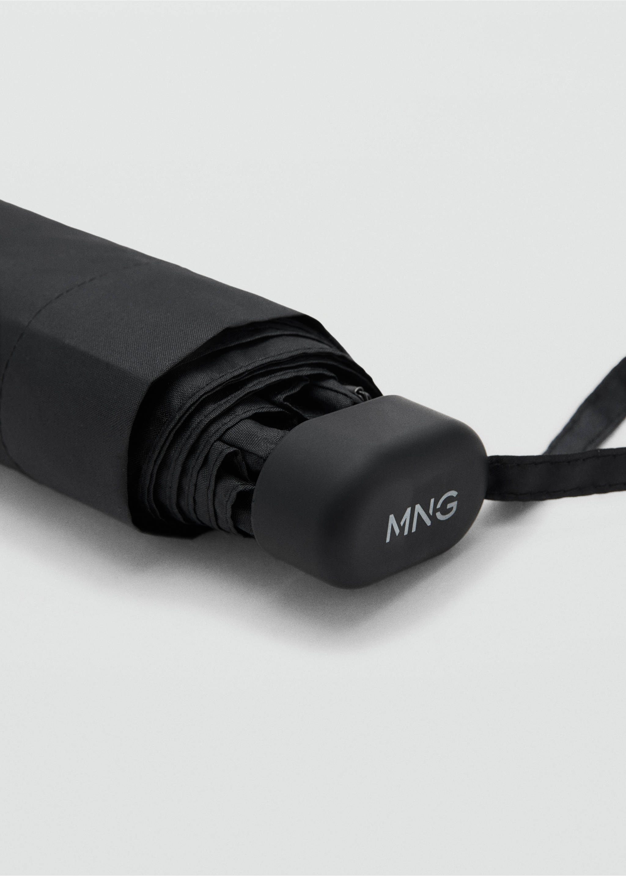 Parapluie pliant mini - Plan moyen, Noir. Ref: 27061169-00.