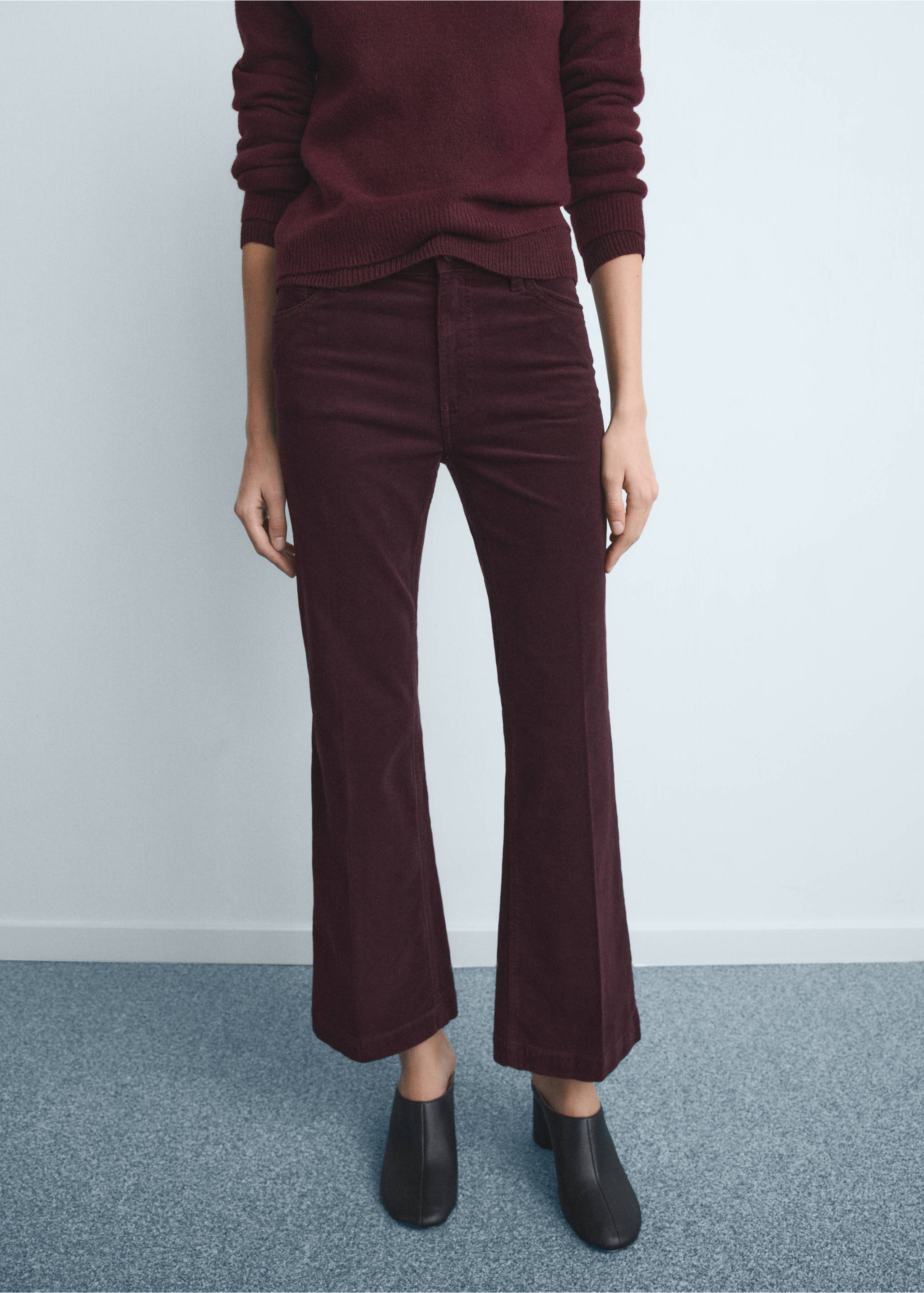 Jean flare velours côtelé - Plan moyen, Lie de vin. Ref: 27061187-00.