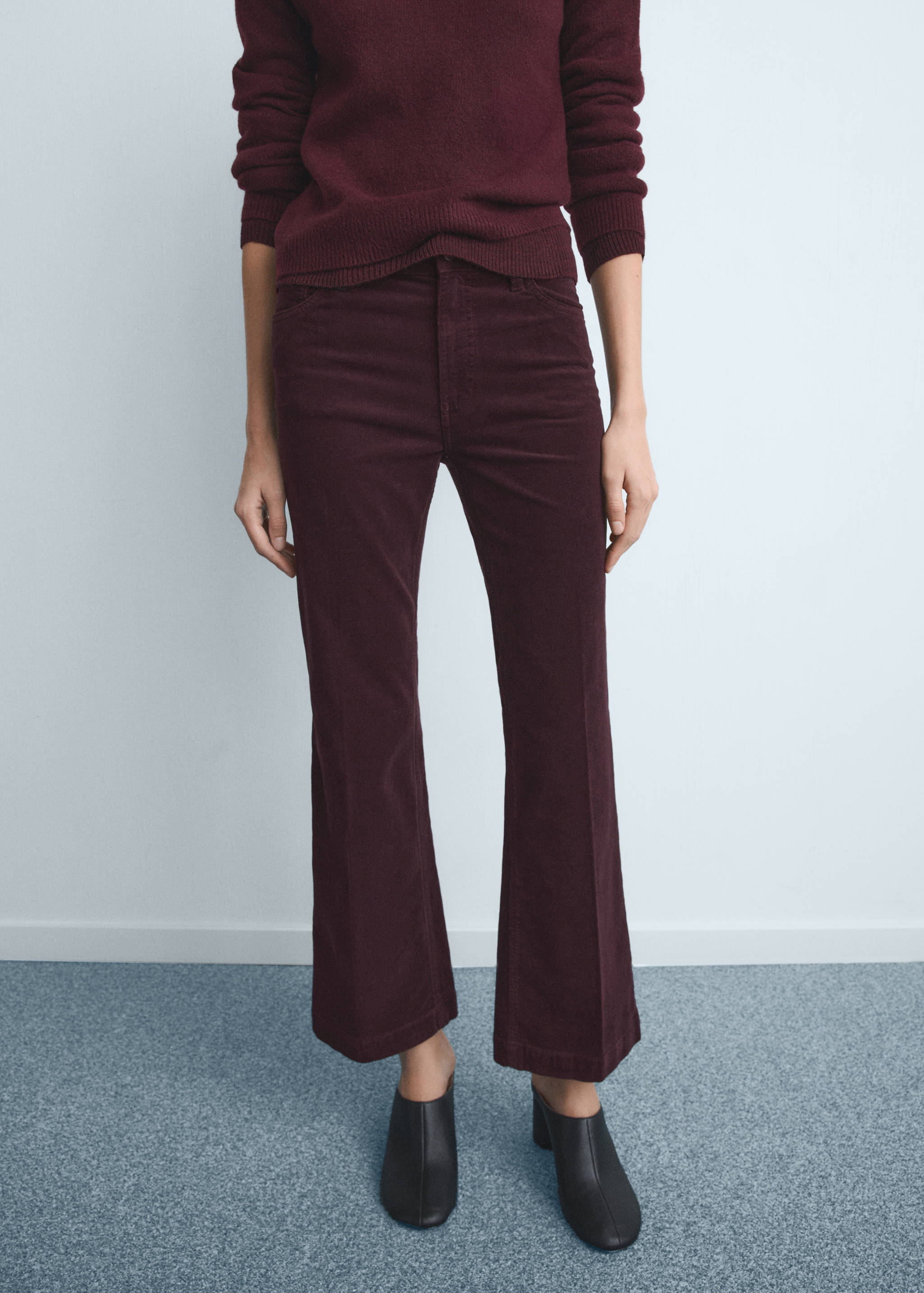 بنطال جينز واسع من قماش مخملي - رؤية وسط