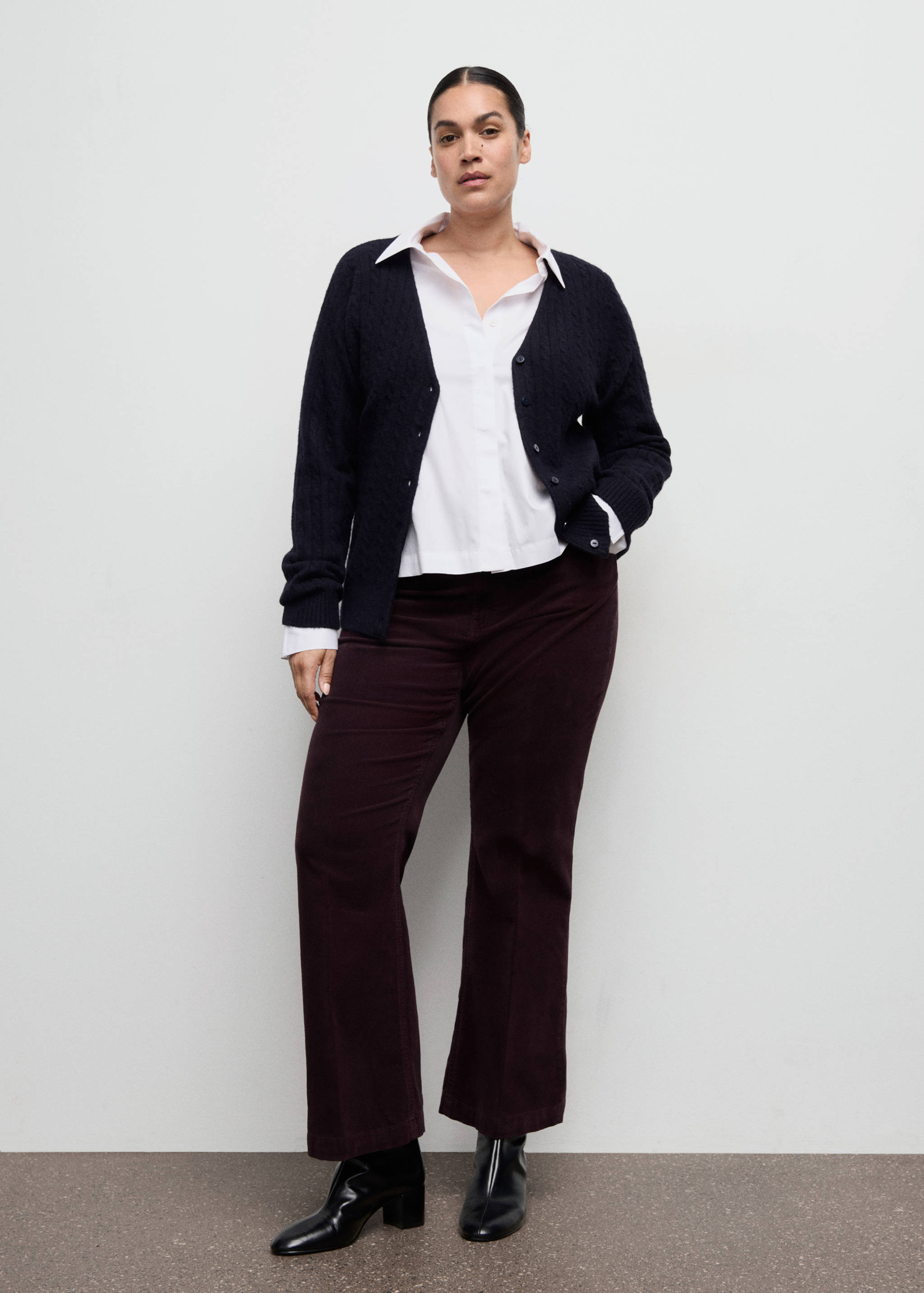 بنطال جينز واسع من قماش مخملي - تفاصيل المنتج 3