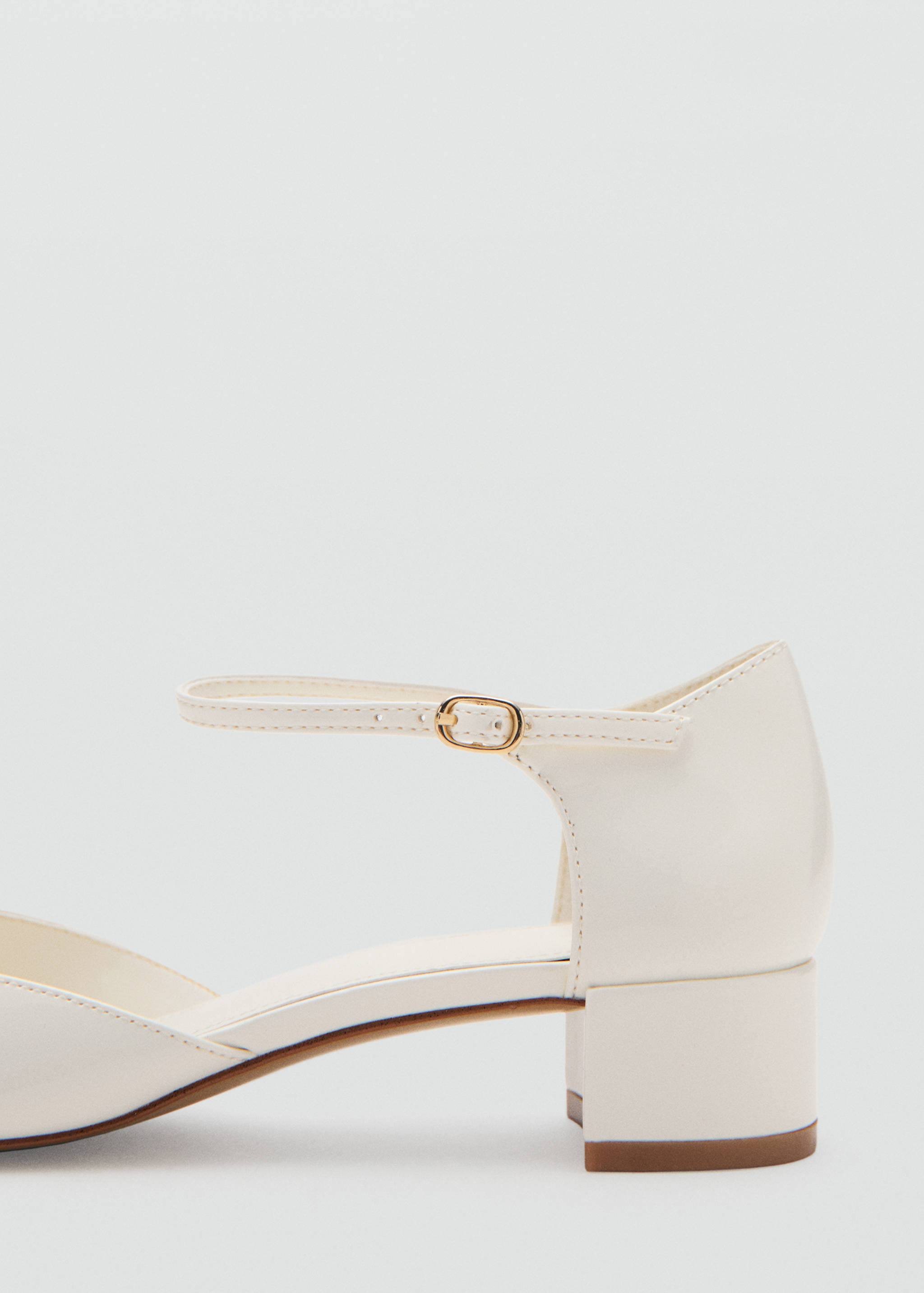 Patent heeled shoes - Details of the article 1
