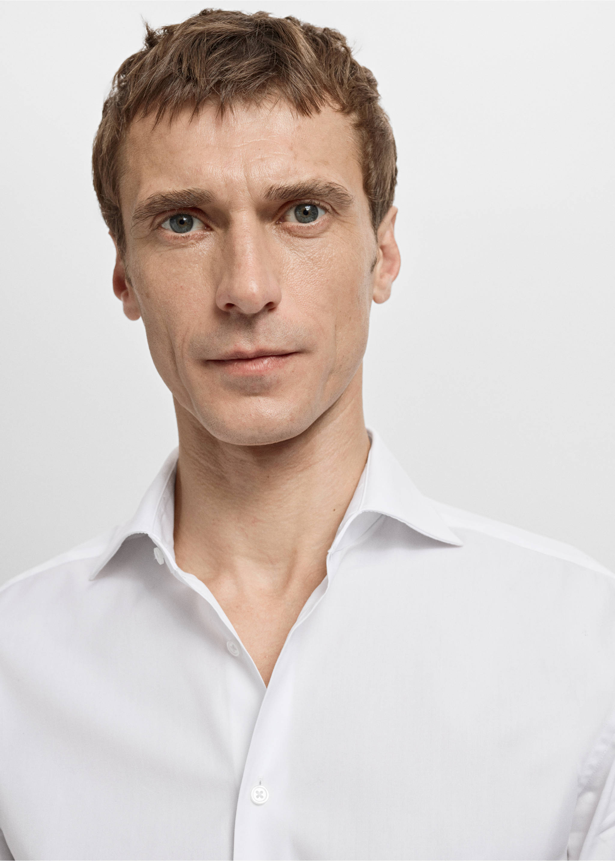 Camisa traje slim fit algodón popelín - Detalle del artículo 1, Blanco. Ref: 27061192-00.