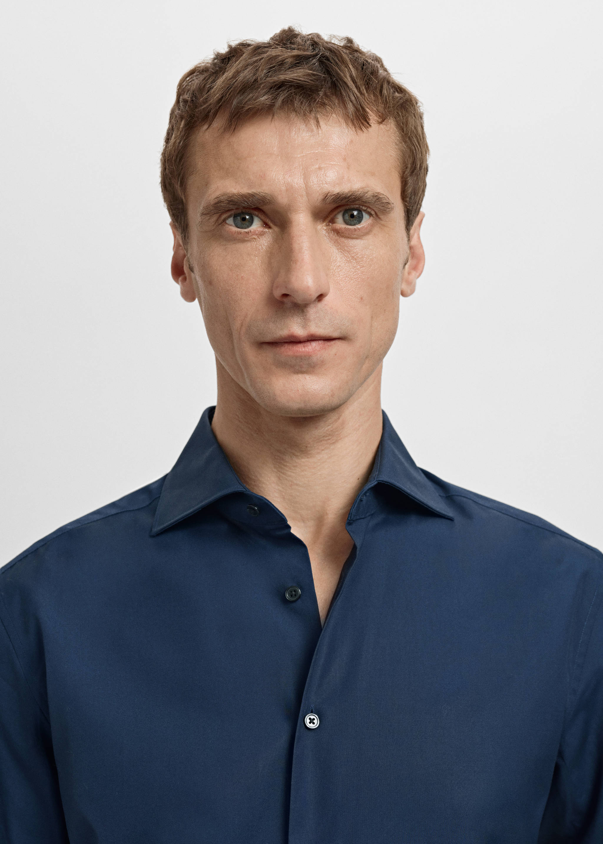 Костюмная рубашка slim fit поплин из хлопка - Деталь изделия 1