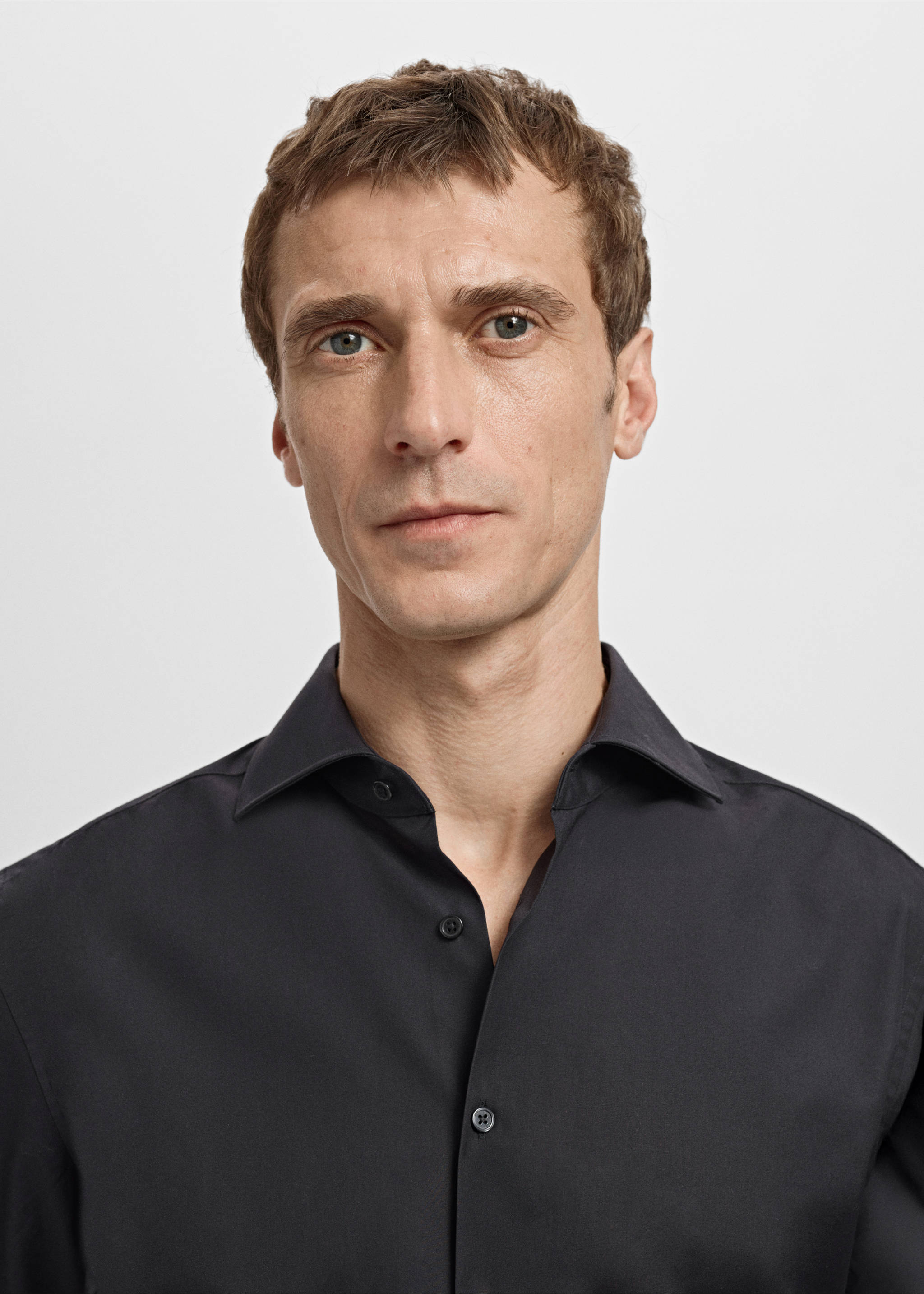 Костюмная рубашка slim fit поплин из хлопка - Деталь изделия 1, Черный. Ref: 27061192-00.