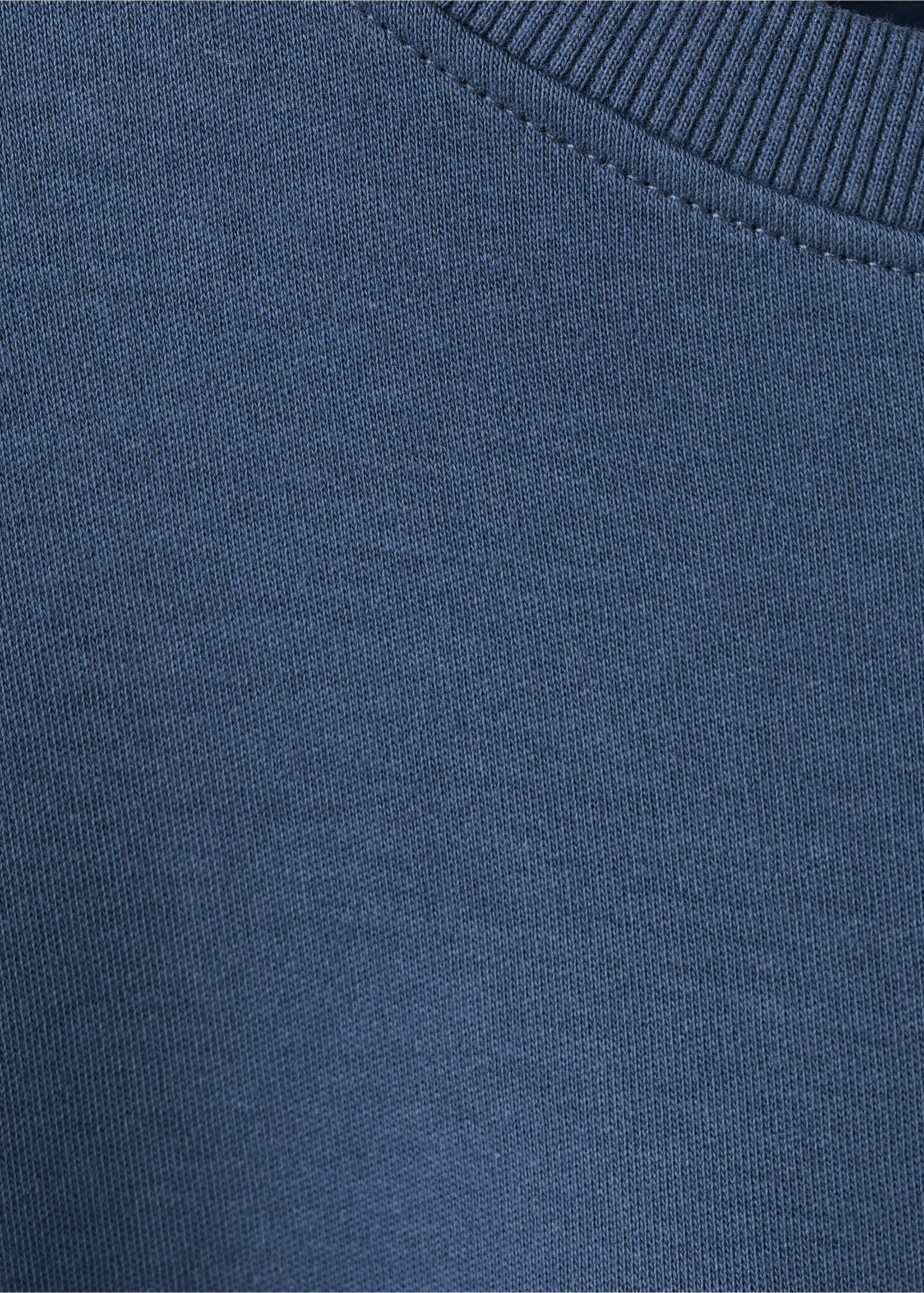 T-shirt with pocket and seam detail - Details of the article 0, Night Blue. Ref: 27061197-00.