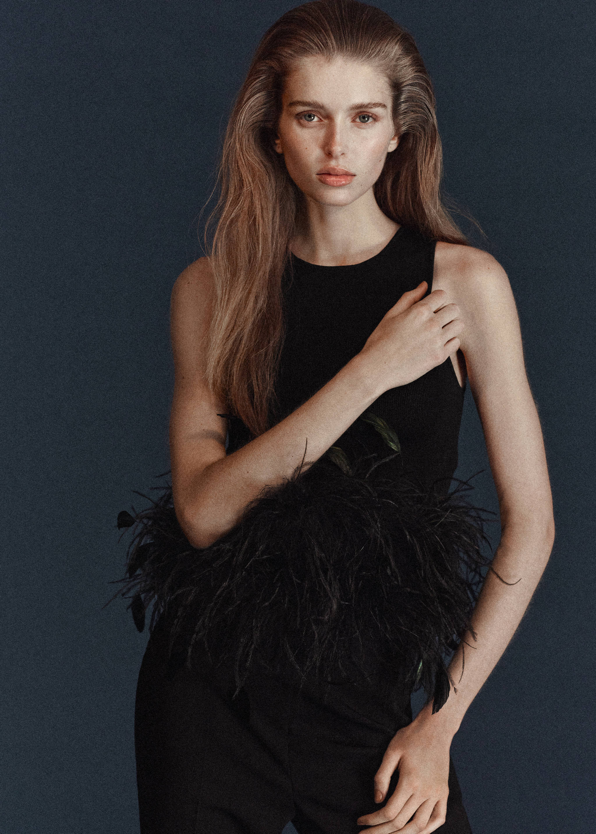 Knitted top with feather - Medium plane