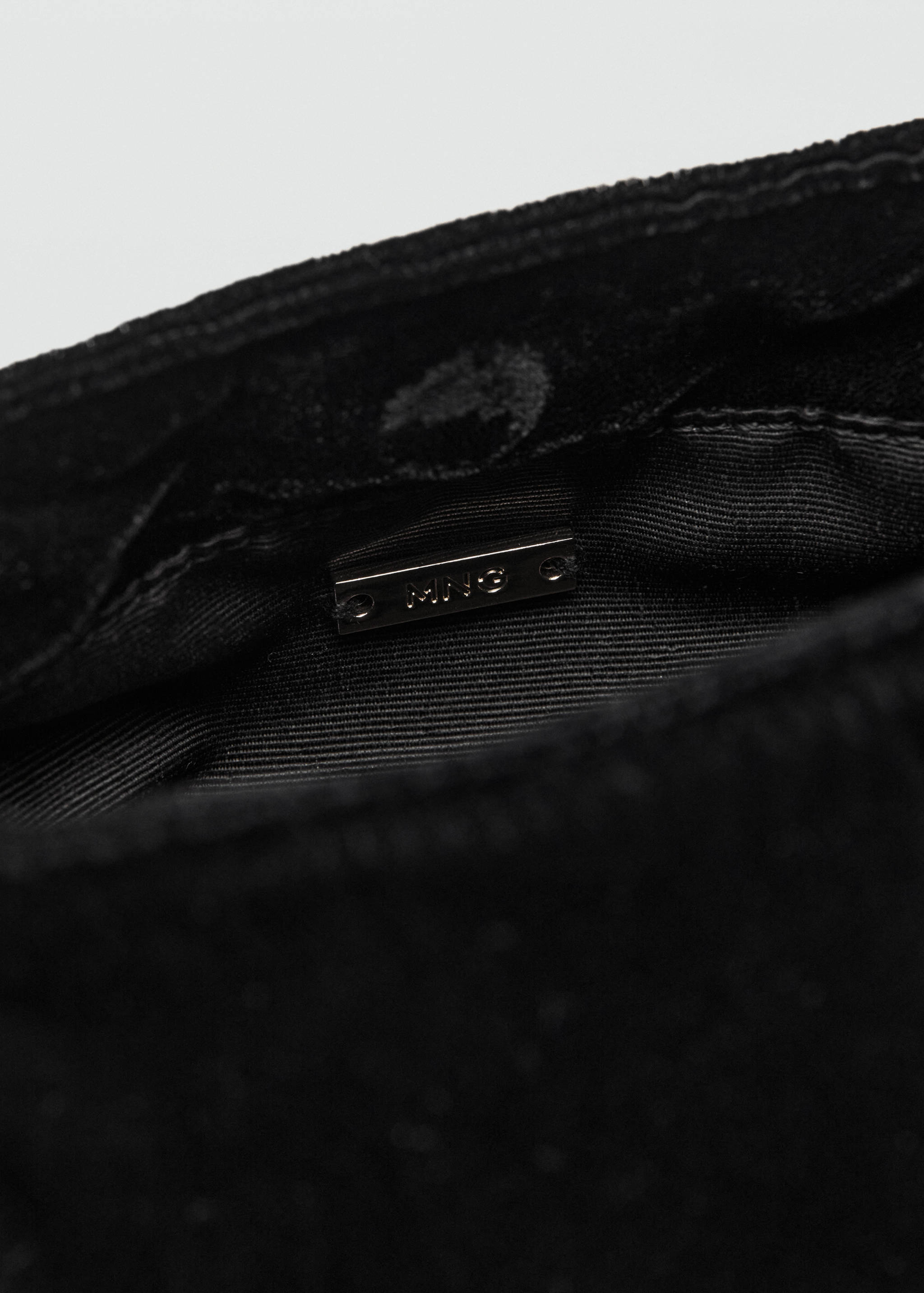 Velvet handbag with metallic detail - Details of the article 3