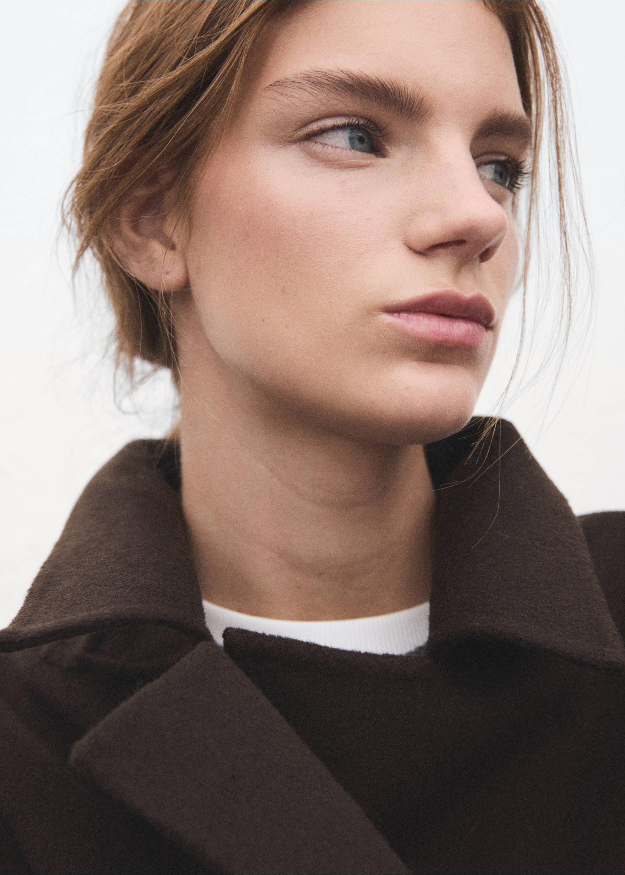 Manteau laine fait main oversize - Détail de l'article 6, Chocolat. Ref: 27061209-00.