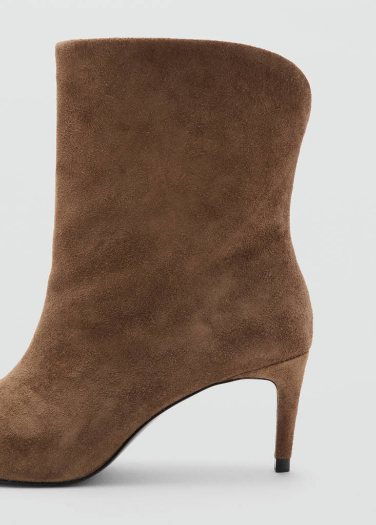 Pointed toe ankle boot — Medium Brown