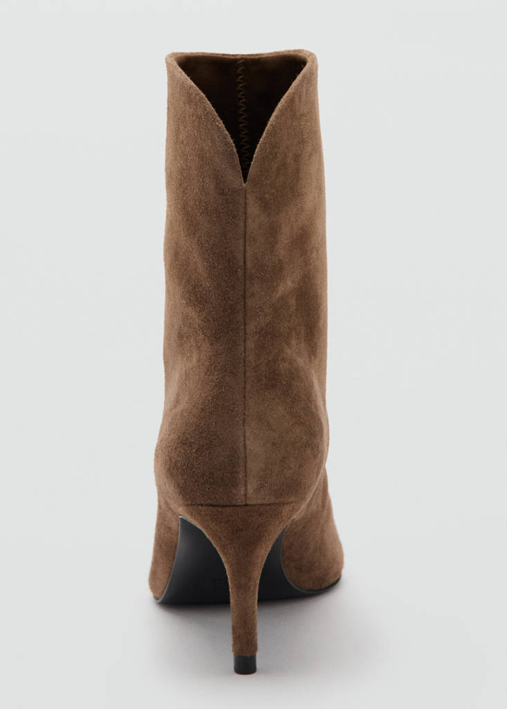 Pointed toe ankle boot — Medium Brown