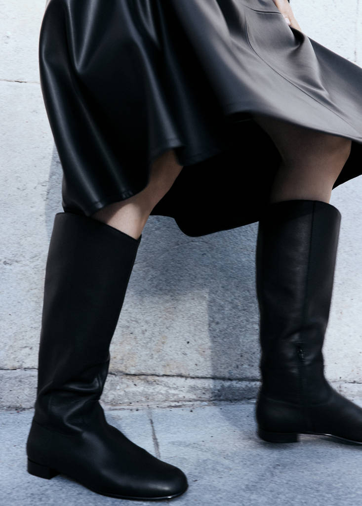 Zipper leather boots — Black