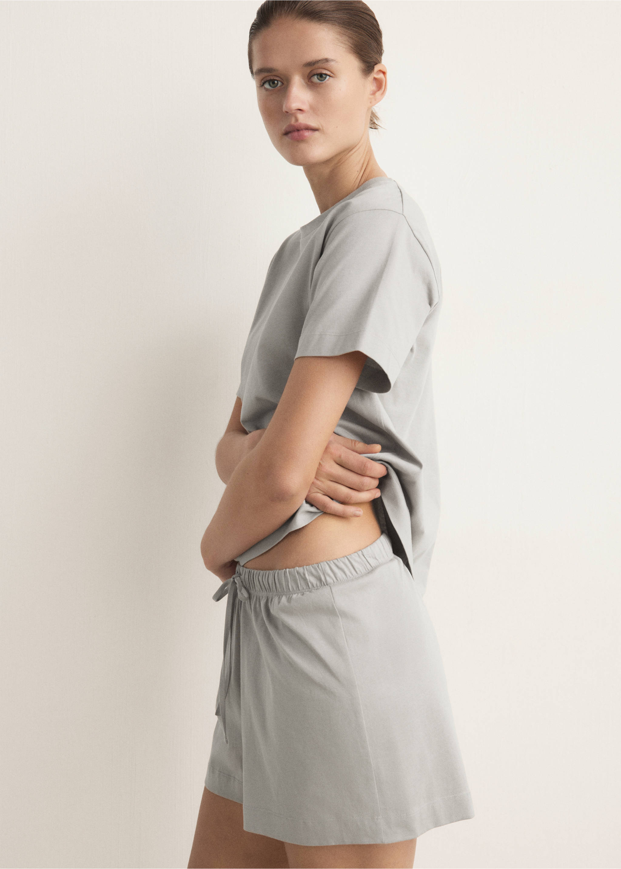 Cotton two-piece short-sleeved pyjamas - Details of the article 1, Grey. Ref: 27061216-00.